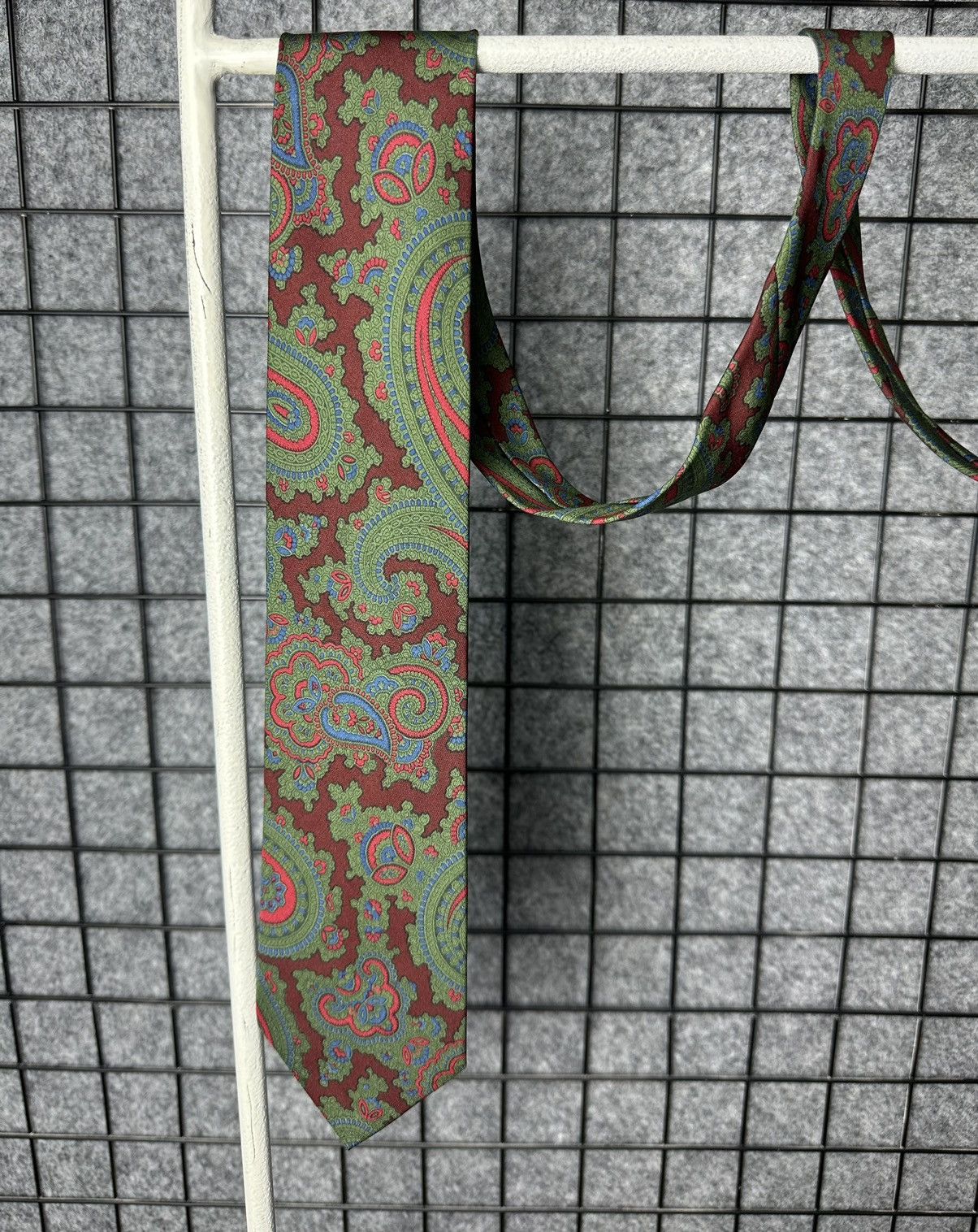 Ermenegildo Zegna Ermenegildo Zegna Vintage Paisley Pattern Silk Tie Size OS Size ONE SIZE - 2 Thumbnail