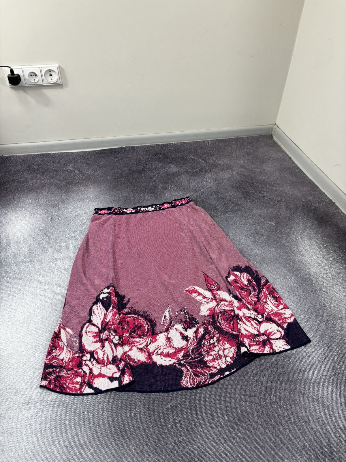 Other IVKO Women’s Intarsia Pattern Printed Hem Luxury Midi Skirt Size 32" / US 10 / IT 46 - 3 Thumbnail
