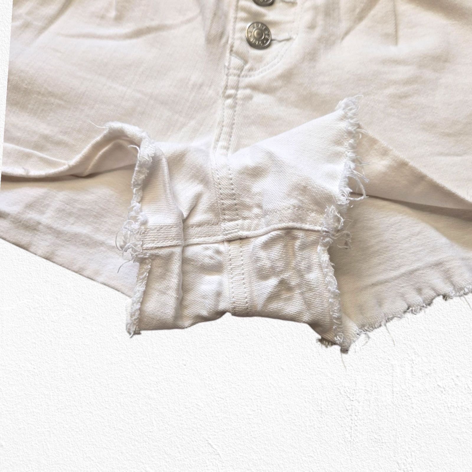 Express Express White Paper Bag Cut Off Shorts Size 8 Size 30" / US 8 / IT 44 - 7 Thumbnail