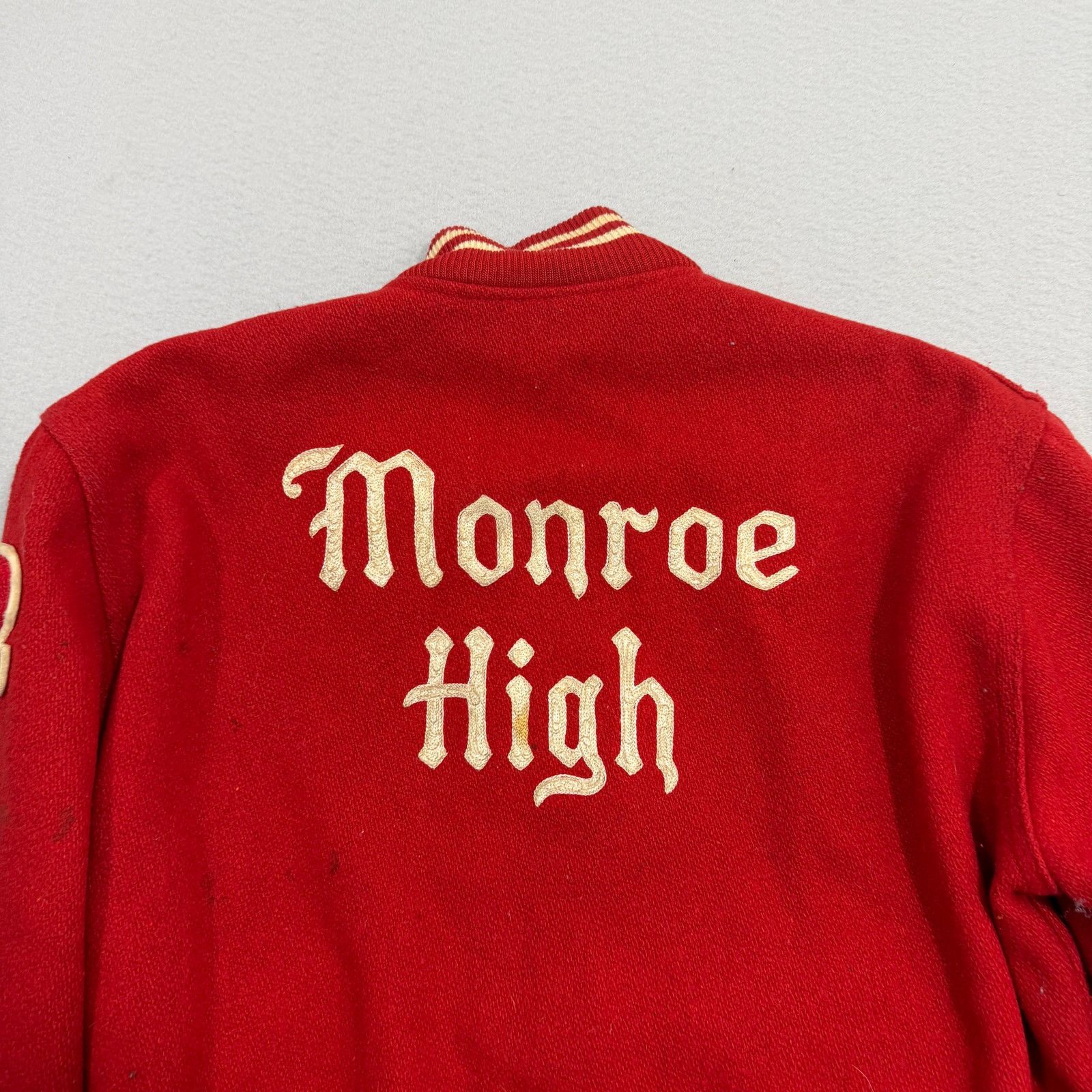 Vintage Vintage 1982 Monroe High Varsity Jacket Small Wool 80s Size US S / EU 44-46 / 1 - 9 Thumbnail