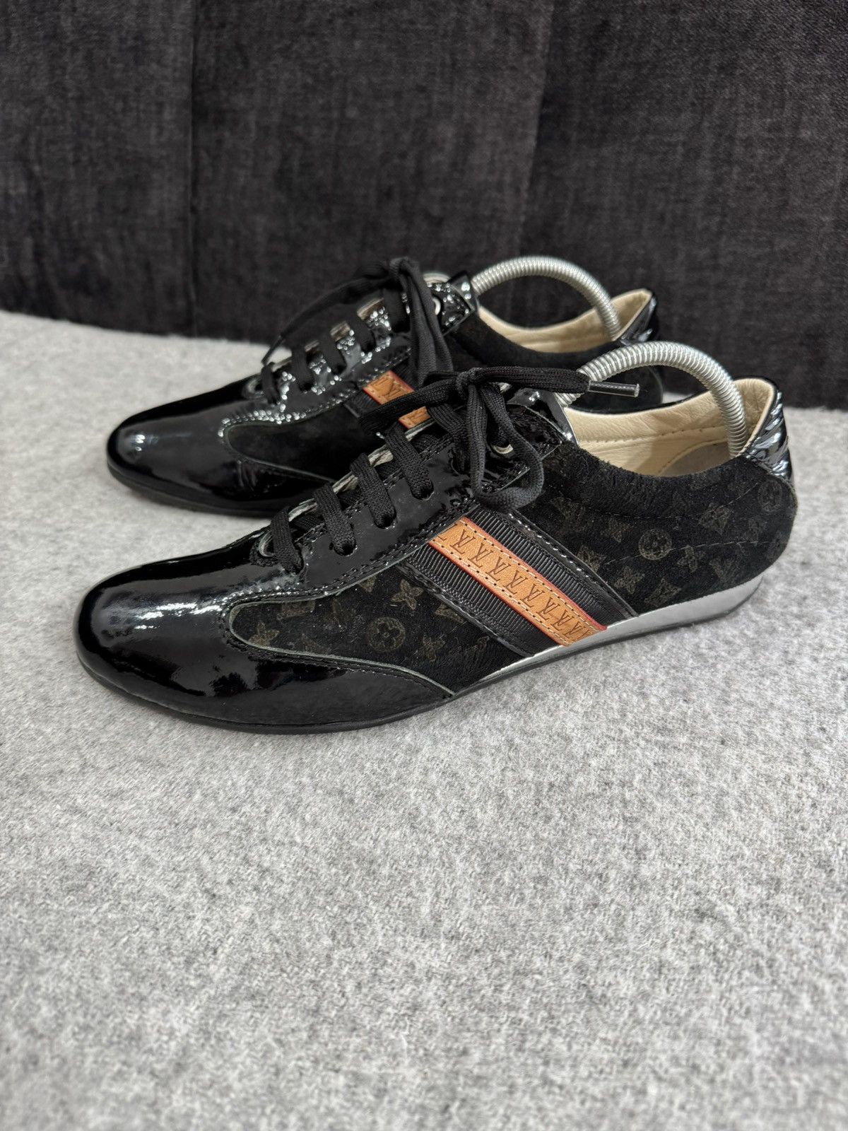 Louis Vuitton Louis Vuitton Paris LV monogram leather low sneakers 38 shoe Size US 8 / IT 38 - 5 Thumbnail
