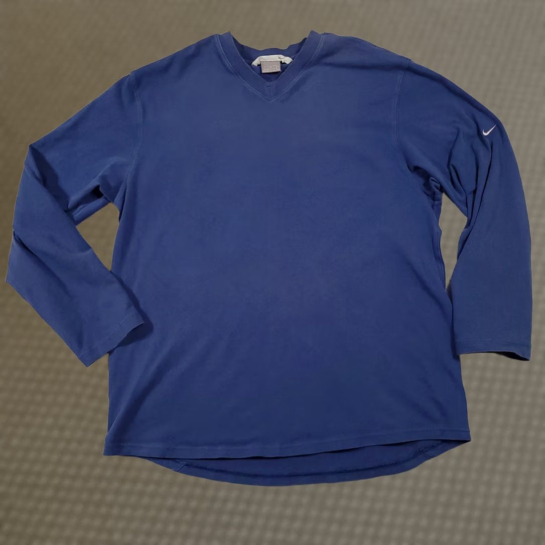 Nike VINTAGE Nike Gray Tag V-Neck Long Sleeve Shirt Mens Large Blue Embroidered Logo Size US L / EU 52-54 / 3 - 1 Thumbnail