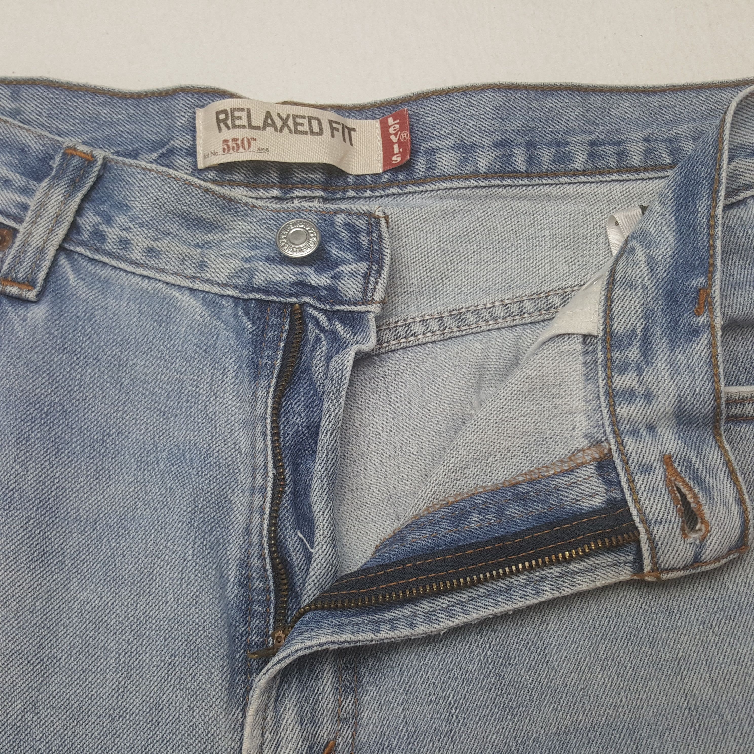 Levi's × Vintage Vintage Levi's 550 Distressed Denim Jeans Size US 35 - 12 Thumbnail