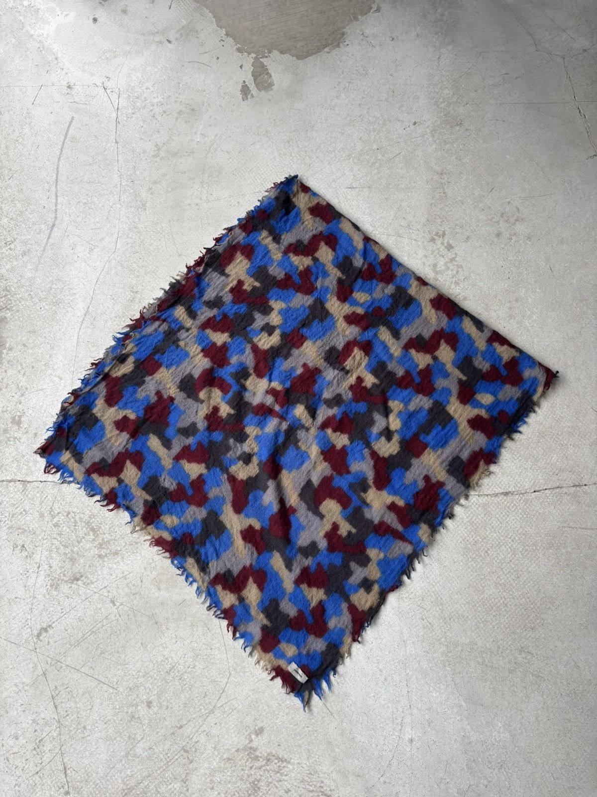 Undercover Undercover AW2012 big camo wool scarf Size ONE SIZE - 5 Thumbnail