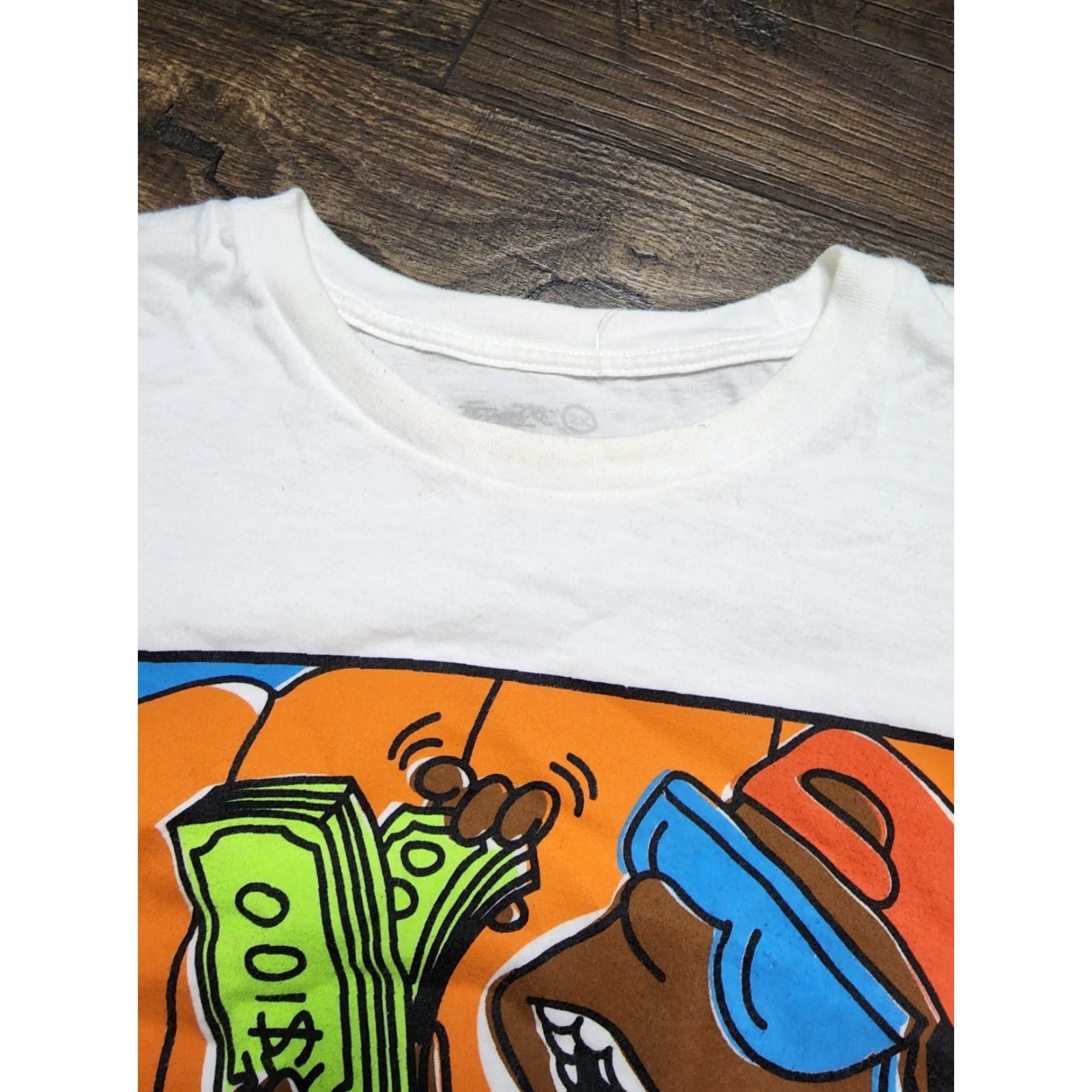 Vintage Mens 2XL Fly Supply T Shirt Basketball Money Distressed White Crew Neck Short Sleeve Men Size US XXL / EU 58 / 5 - 2 Thumbnail