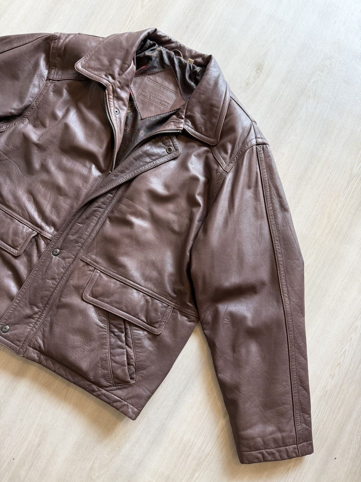 Roundtree & Yorke intage Roundtree & Yorke Leather Bomber Sz L Size US L / EU 52-54 / 3 - 2 Thumbnail