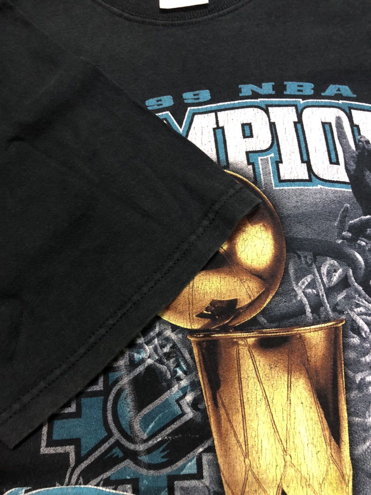 American Rag Veg 99’s San Antonio Spurs 1999 NBA Final Shirt Faded Tee Size US M / EU 48-50 / 2 - 6 Thumbnail
