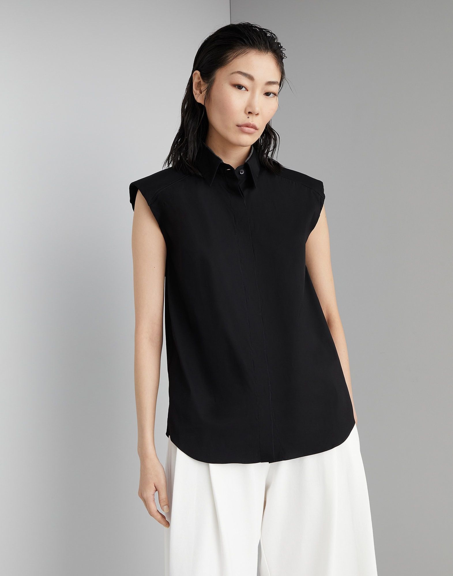 Brunello Cucinelli o1w1db10825 Blouse in Black Size M / US 6-8 / IT 42-44 - 1 Thumbnail