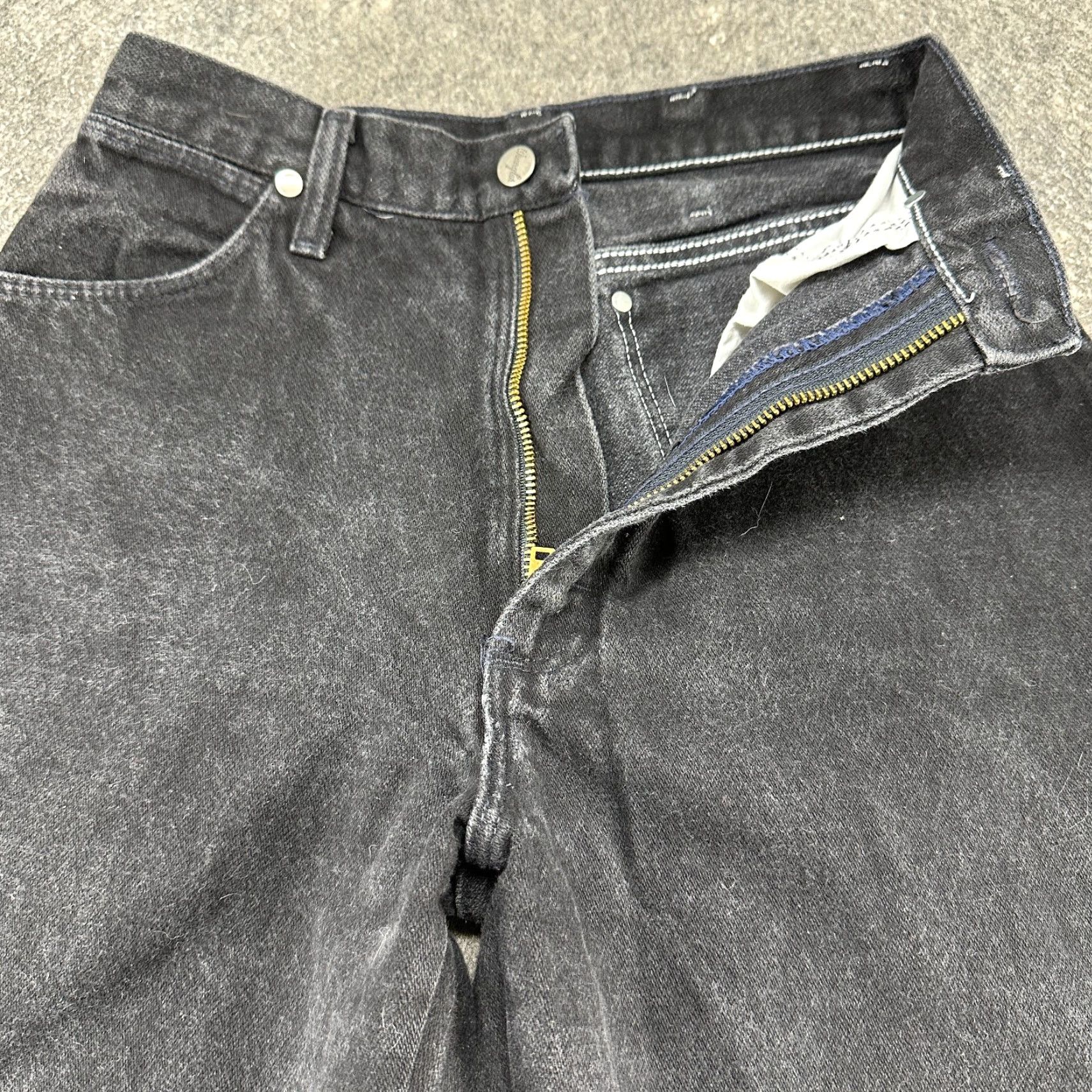 Wrangler Wrangler Jeans Womens Straight Leg Regular Fit 34x26 Black Denim 5-Pocket Dark Wash Jeans Size 30" / US 8 / IT 44 - 2 Thumbnail