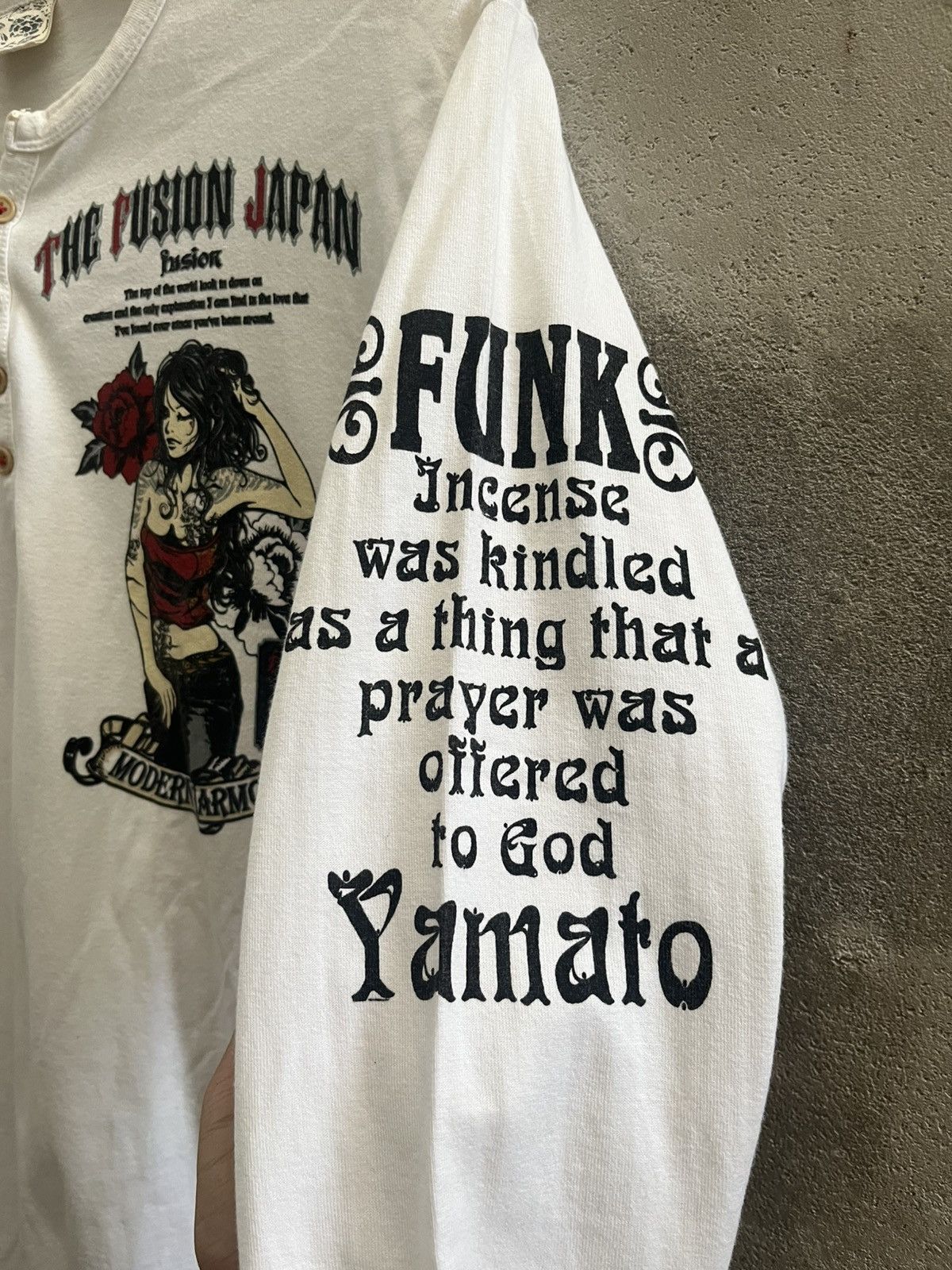 If Six Was Nine The Fusion JapanHenley Long Sleeve Graphic Tee – Y2K Vintage Size US L / EU 52-54 / 3 - 13 Thumbnail