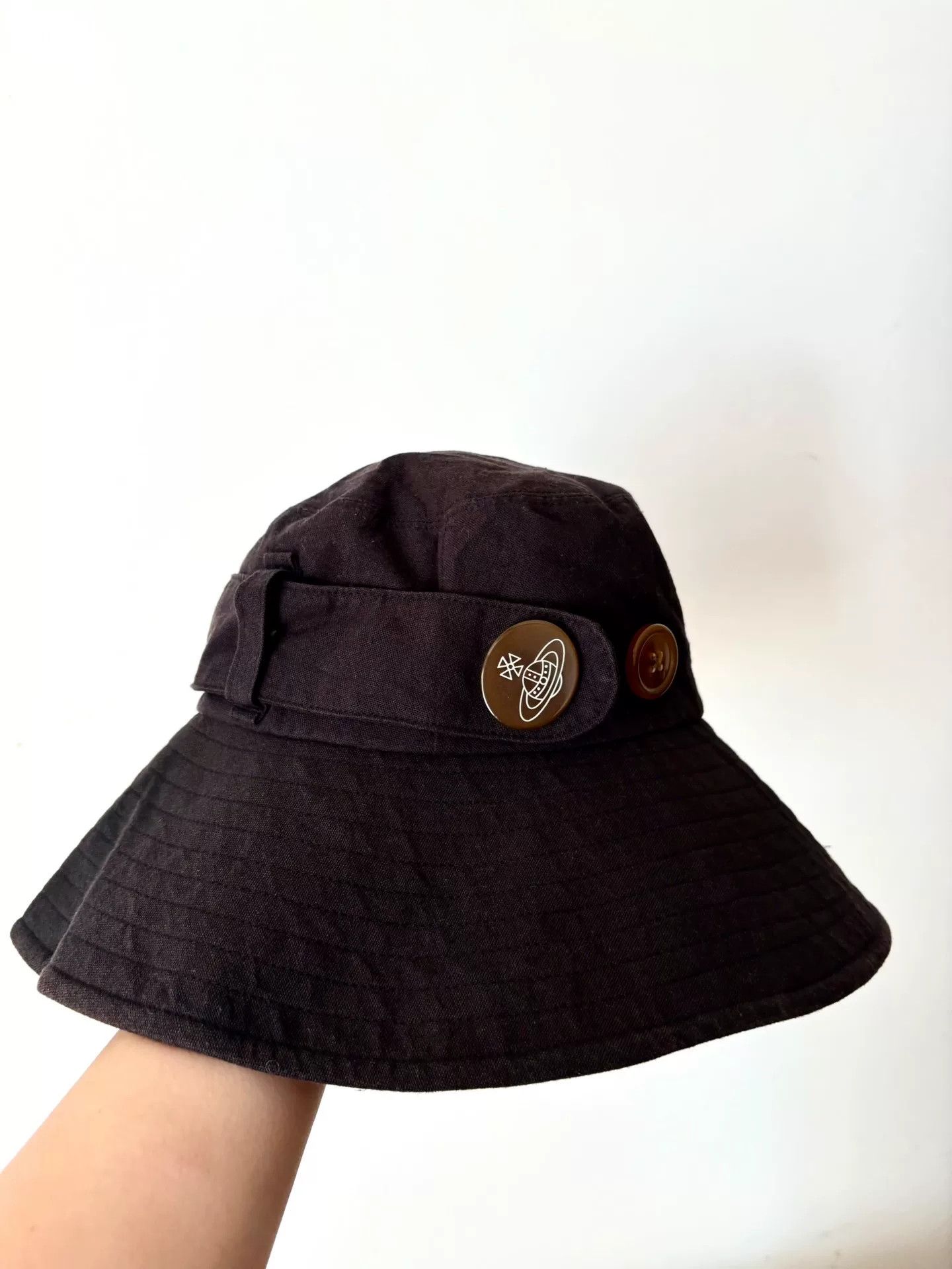 Vivienne Westwood Vivienne Westwood Vintage Saturn Bucket Hat Size ONE SIZE - 1 Thumbnail