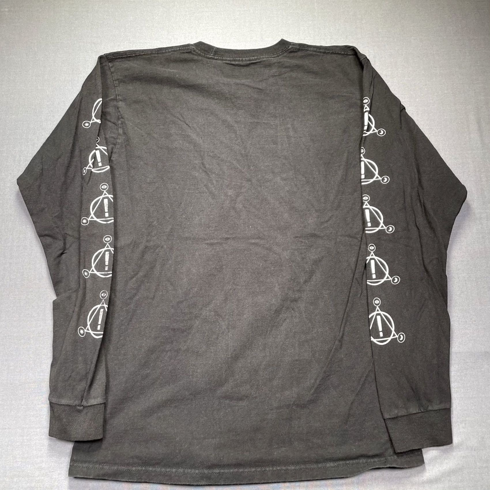 Vintage Panic At The Disco Shirt Mens M PRAY FOR THE WICKED LONG SLEEVE P!ATD PATD Black Shirt M Mens Size US M / EU 48-50 / 2 - 6 Thumbnail