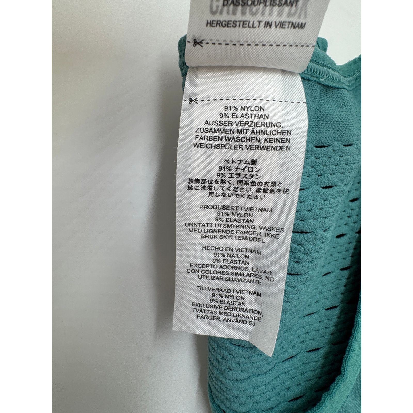 Gymshark Gymshark · Small · Adapt Ombré Seamless Sports Bra · Teal Size ONE SIZE - 5 Thumbnail