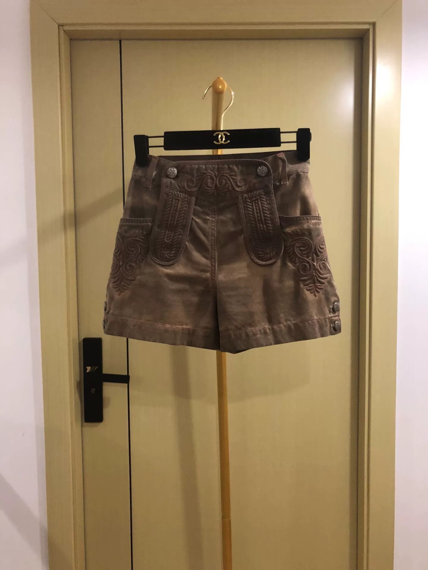 Chanel Chanel Embroidered Court Style Shorts Size 38" / US 16 / IT 52 - 1 Thumbnail