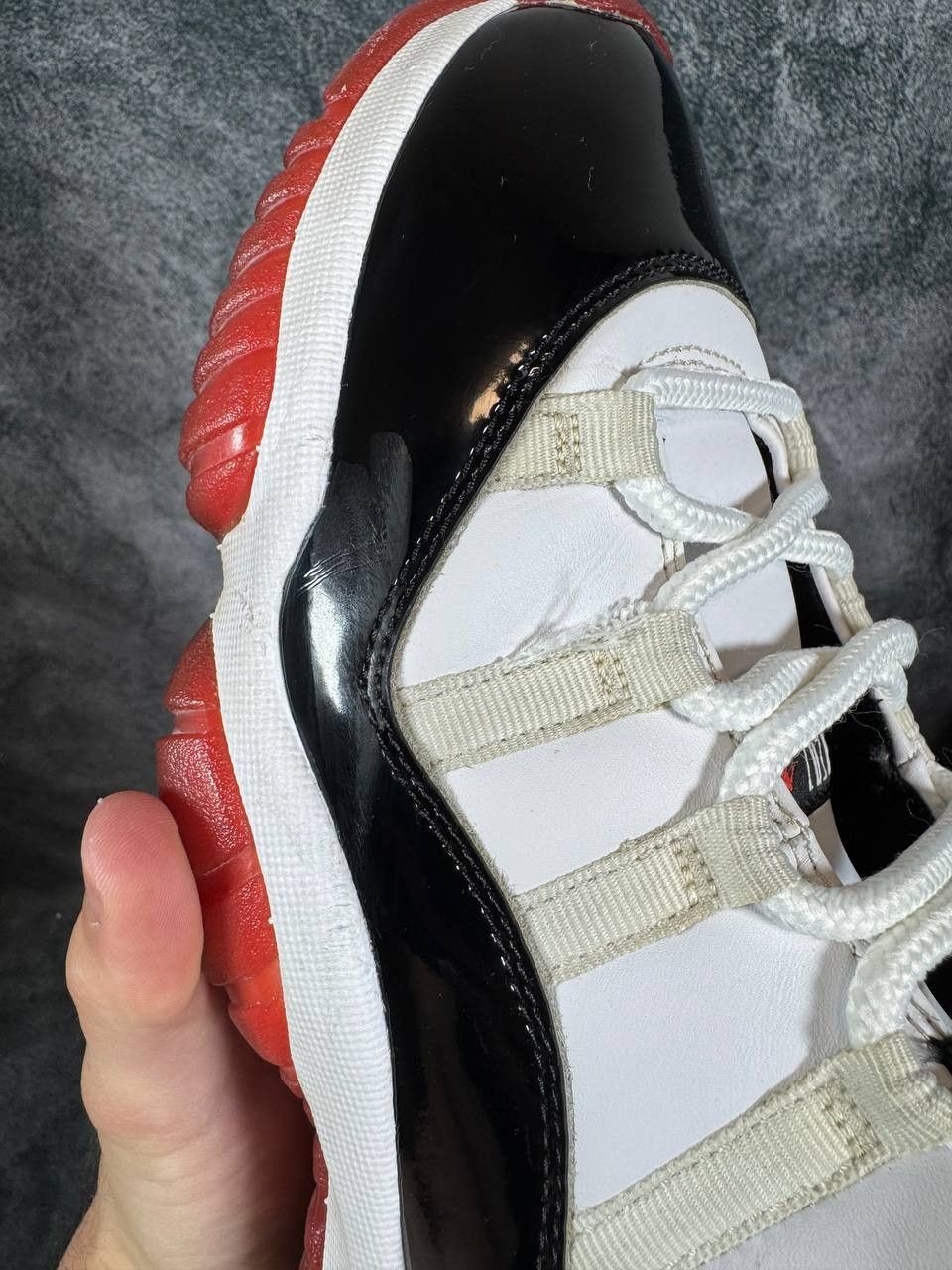 Jordan Brand Size 9 | Jordan 11 Concord Bred No Box | Pre-Owned Size US 9 / EU 42 - 9 Thumbnail
