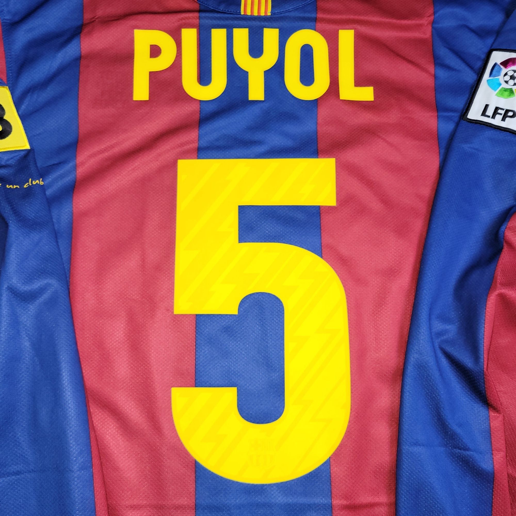 Nike Puyol Barcelona Home 2010 2011 Long Sleeve Soccer Jersey L Size US L / EU 52-54 / 3 - 4 Thumbnail