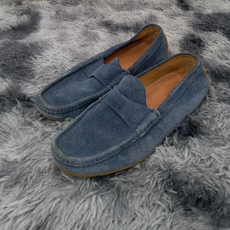 Gucci Gucci Blue Casual Leather Loafers for Men 0079 Size US 8 / EU 41 - 1 Thumbnail