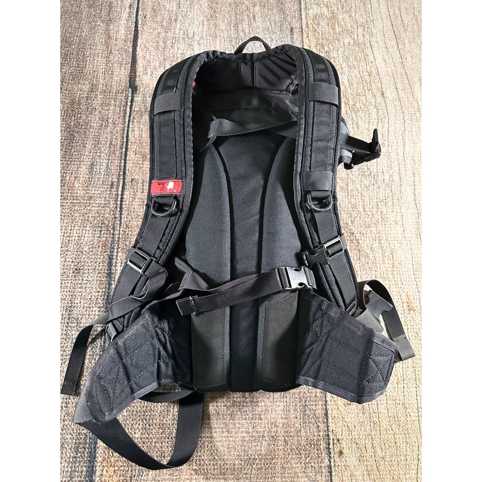Burton Vtg Burton AK 457 Snowbaord Backpack Red/Black Front-Straps Size ONE SIZE - 10 Thumbnail
