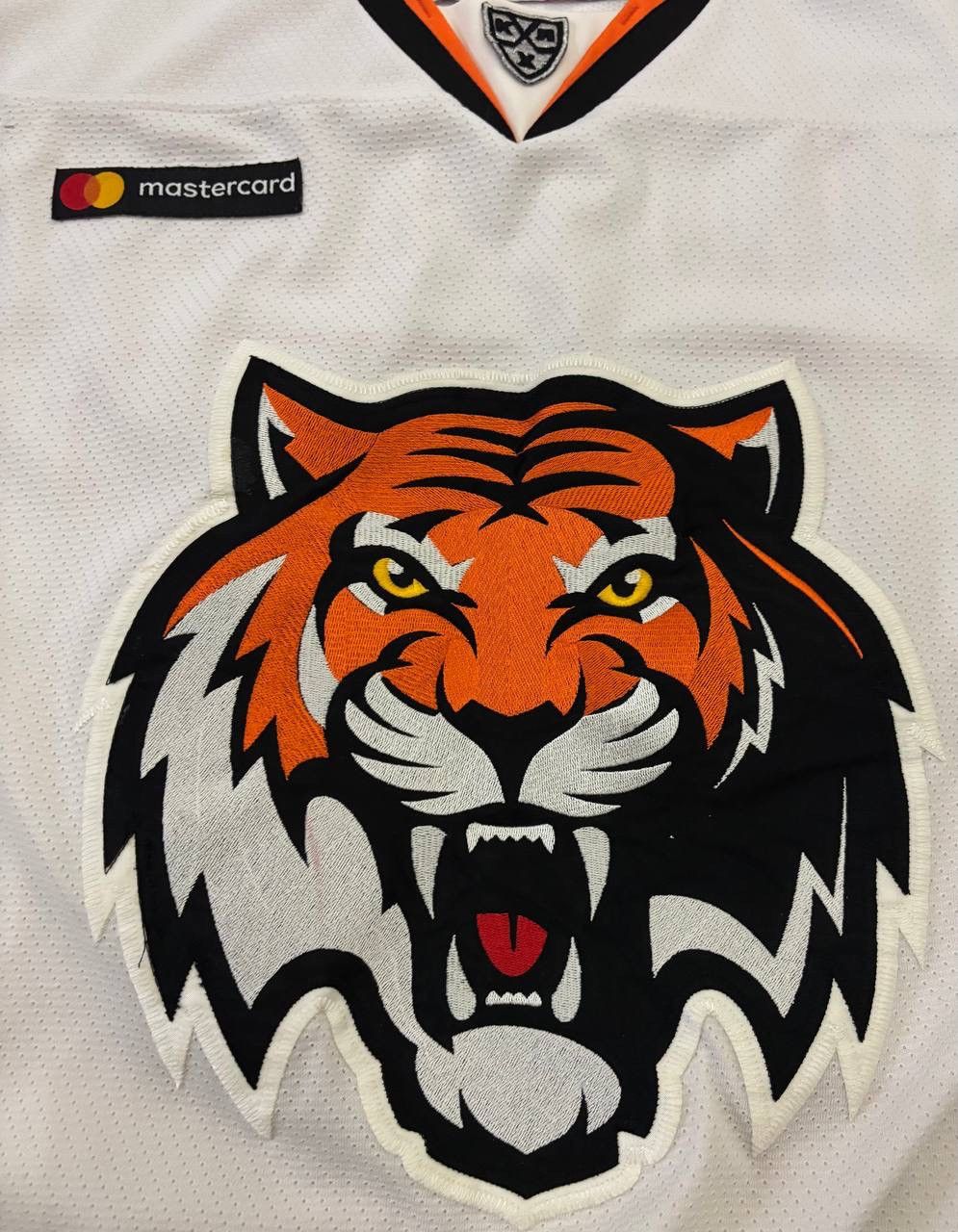 Other "Amur" is a Russian ice hockey club from Khabarovsk Size US L / EU 52-54 / 3 - 3 Thumbnail