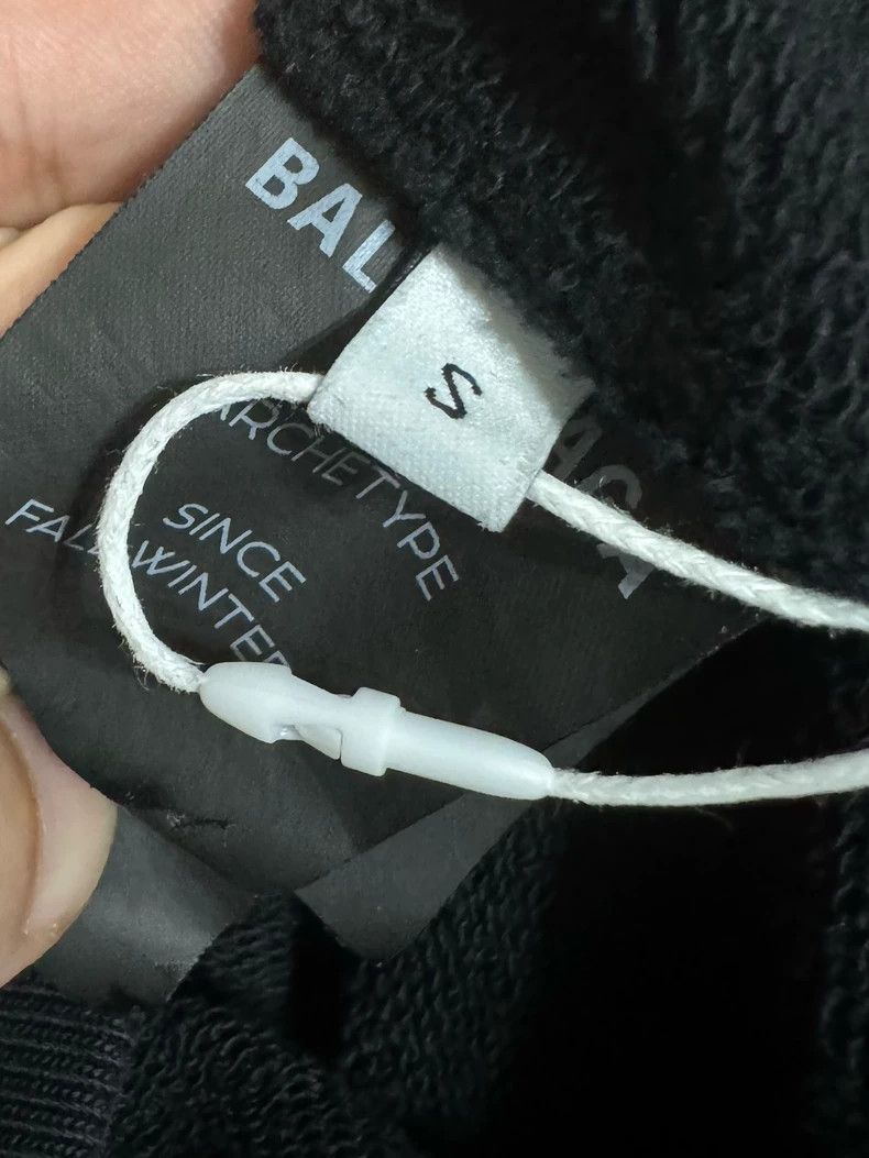Balenciaga Balenciaga Large Logo print hooded sweatshirt at back Size US S / EU 44-46 / 1 - 3 Thumbnail