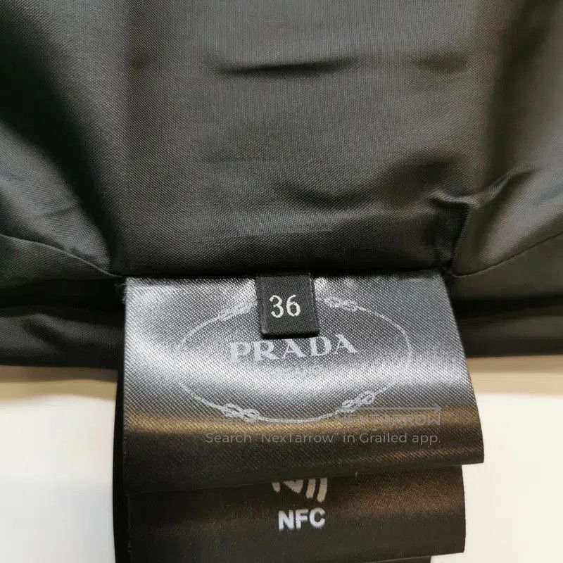 Prada Prada Black Wool Zip Midi Skirt. Size US 26 / EU 42 - 6 Thumbnail
