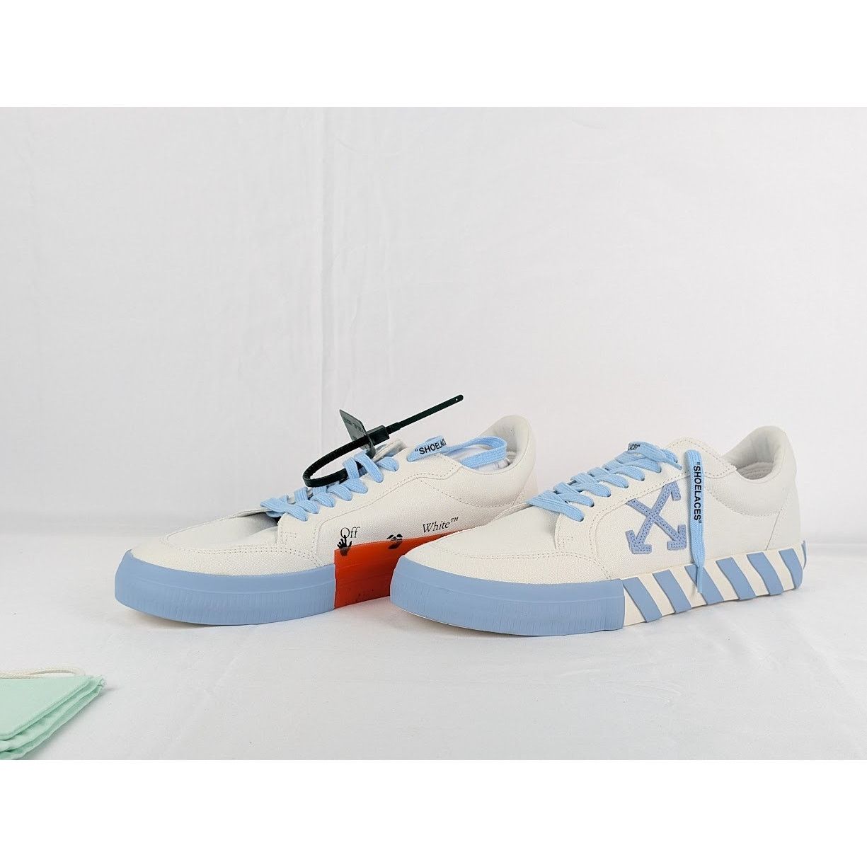 Off-White o1rshd1 Q:5 / Low Vulcanized Canvas Sneaker in Light Blue 46 Size US 13 / EU 46 - 9 Thumbnail