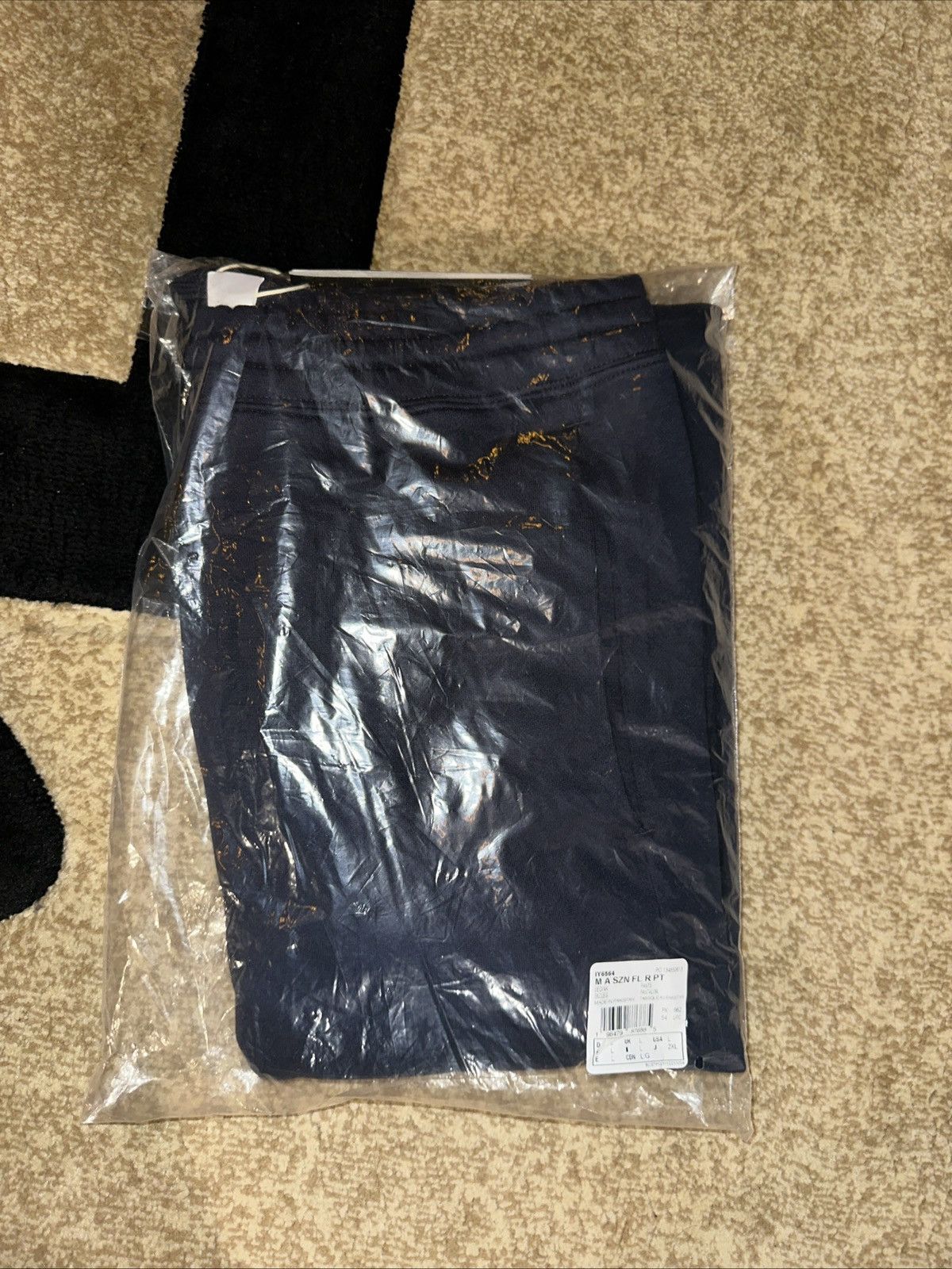 Adidas Man's Pants adidas All SZN Fleece Regular Tapered Pant Size US 32 / EU 48 - 5 Thumbnail