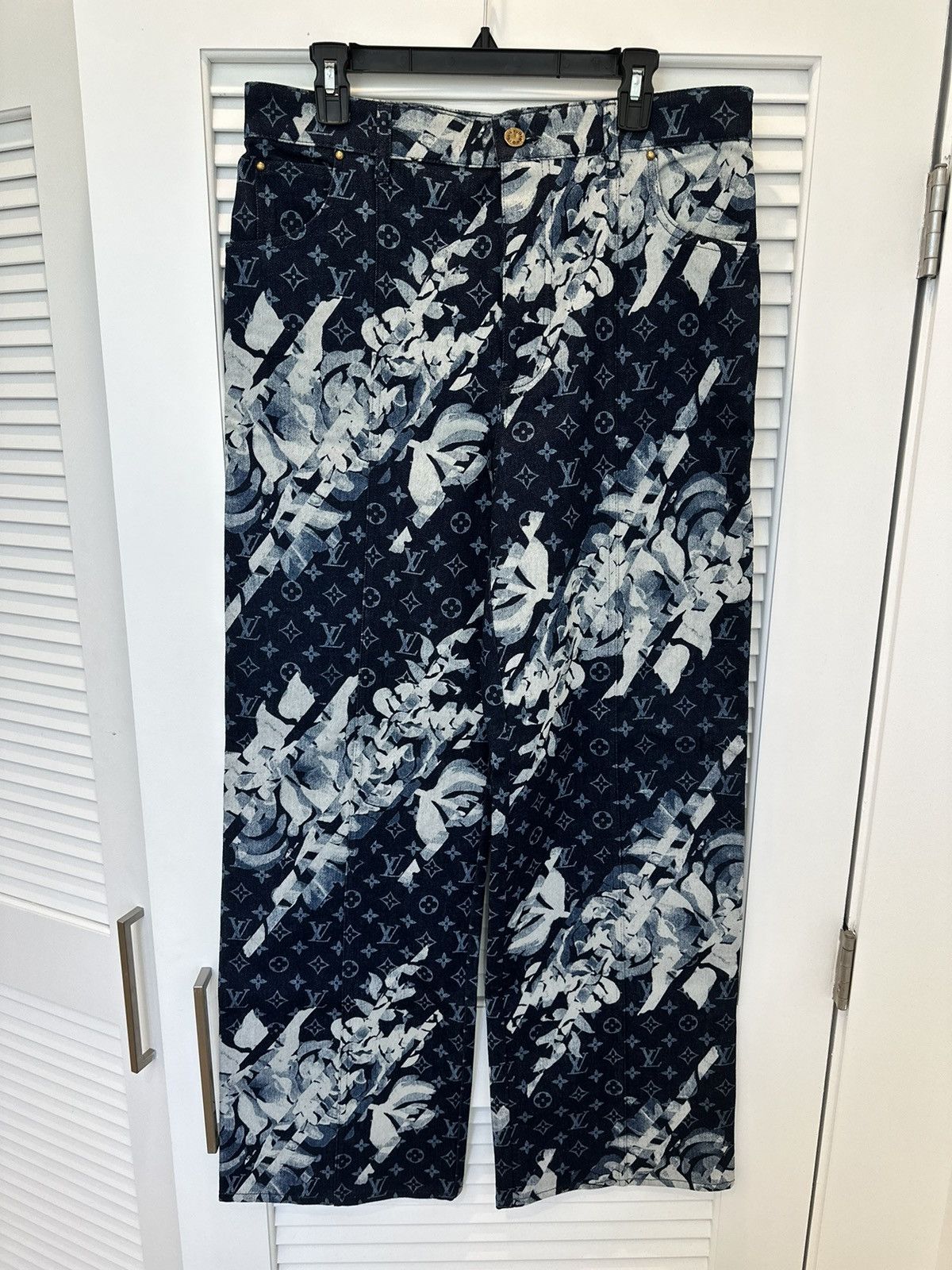 Louis Vuitton Louis Vuitton Monogram Flower Graphic Denim Jeans Size US 32 / EU 48 - 2 Thumbnail
