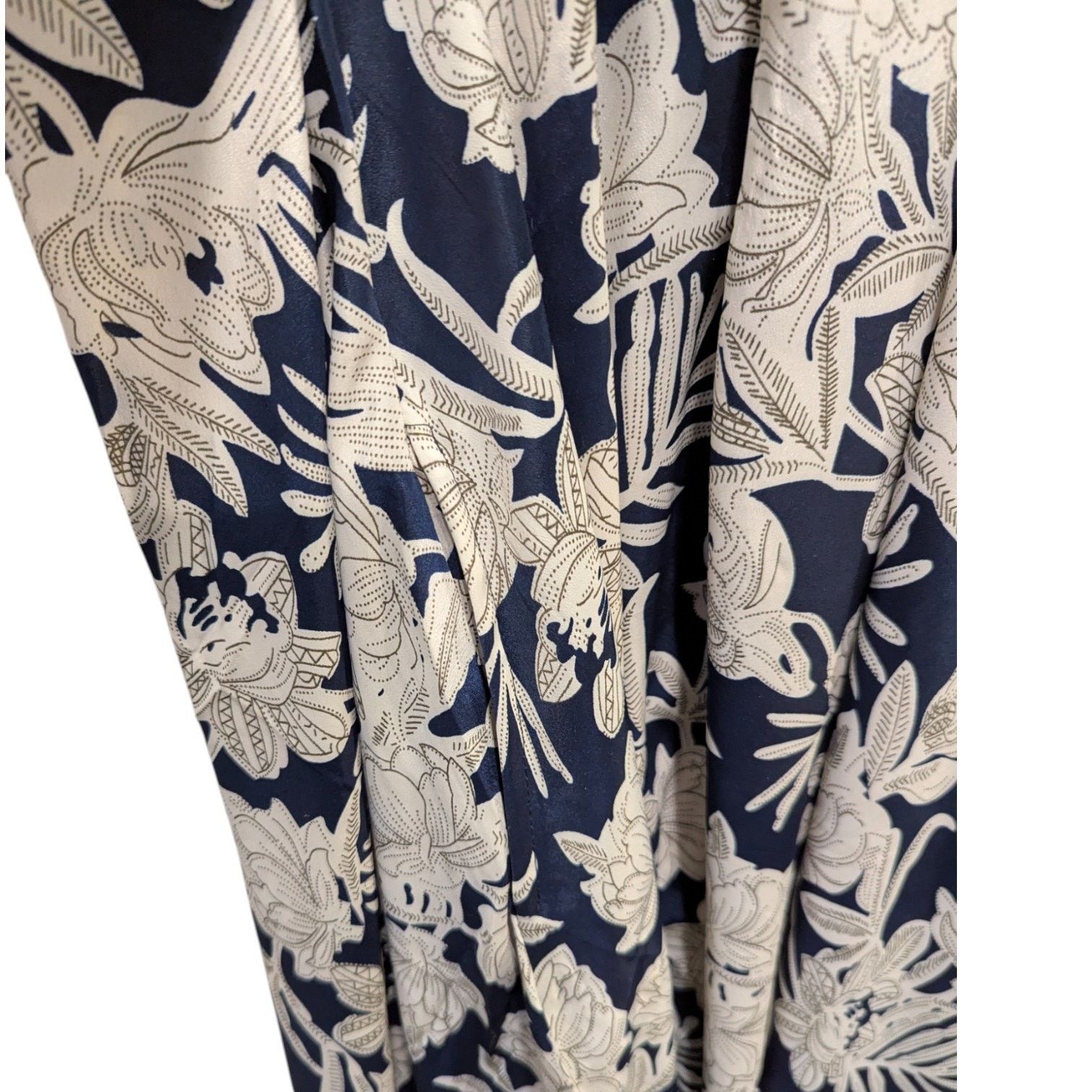 Other Paani Satin Blue Floral V-Neck Haram Romper Large Size 34" / US 12 / IT 48 - 5 Thumbnail