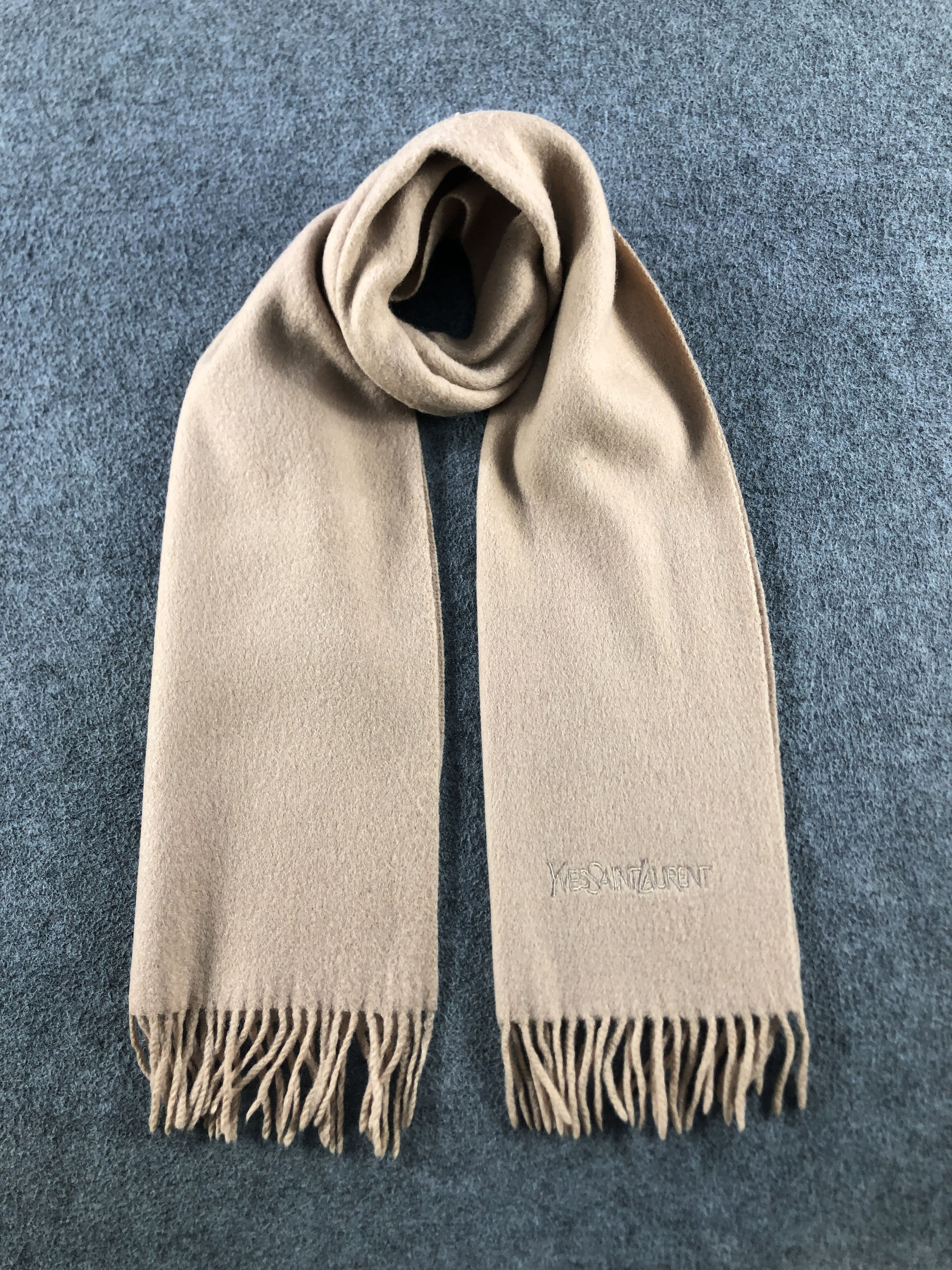 Yves Saint Laurent Yves Saint Laurent Scarf / Muffler / Neckwear P878 Size ONE SIZE - 1 Thumbnail
