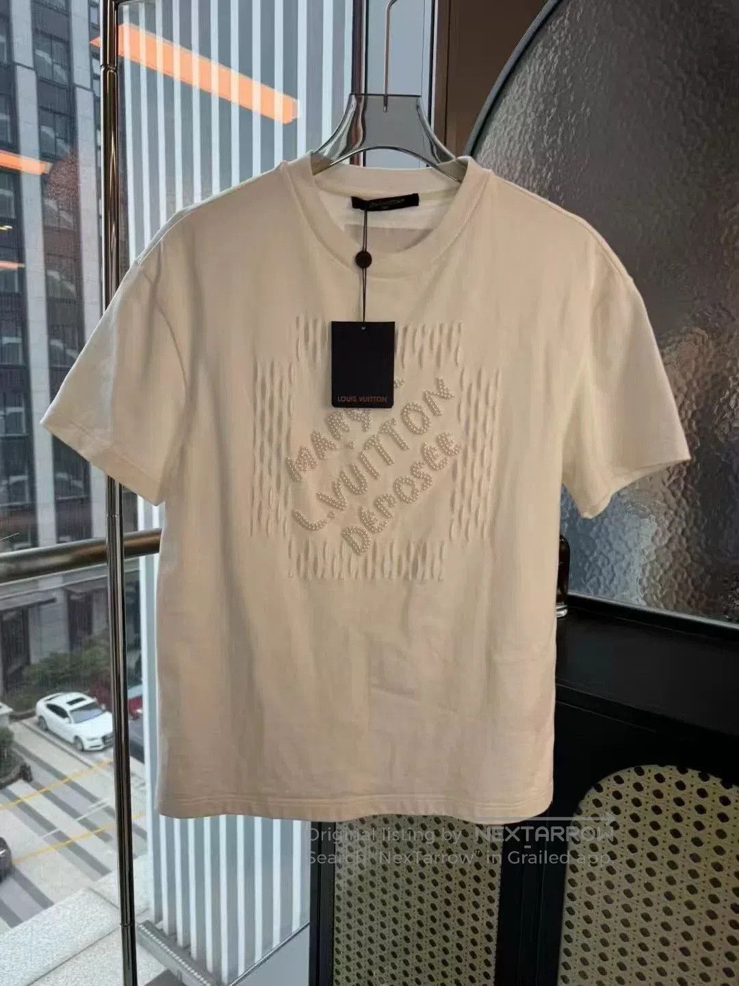 Louis Vuitton Louis Vuitton Pharrell Beaded Letter Tee. Size US S / EU 44-46 / 1 - 1 Thumbnail