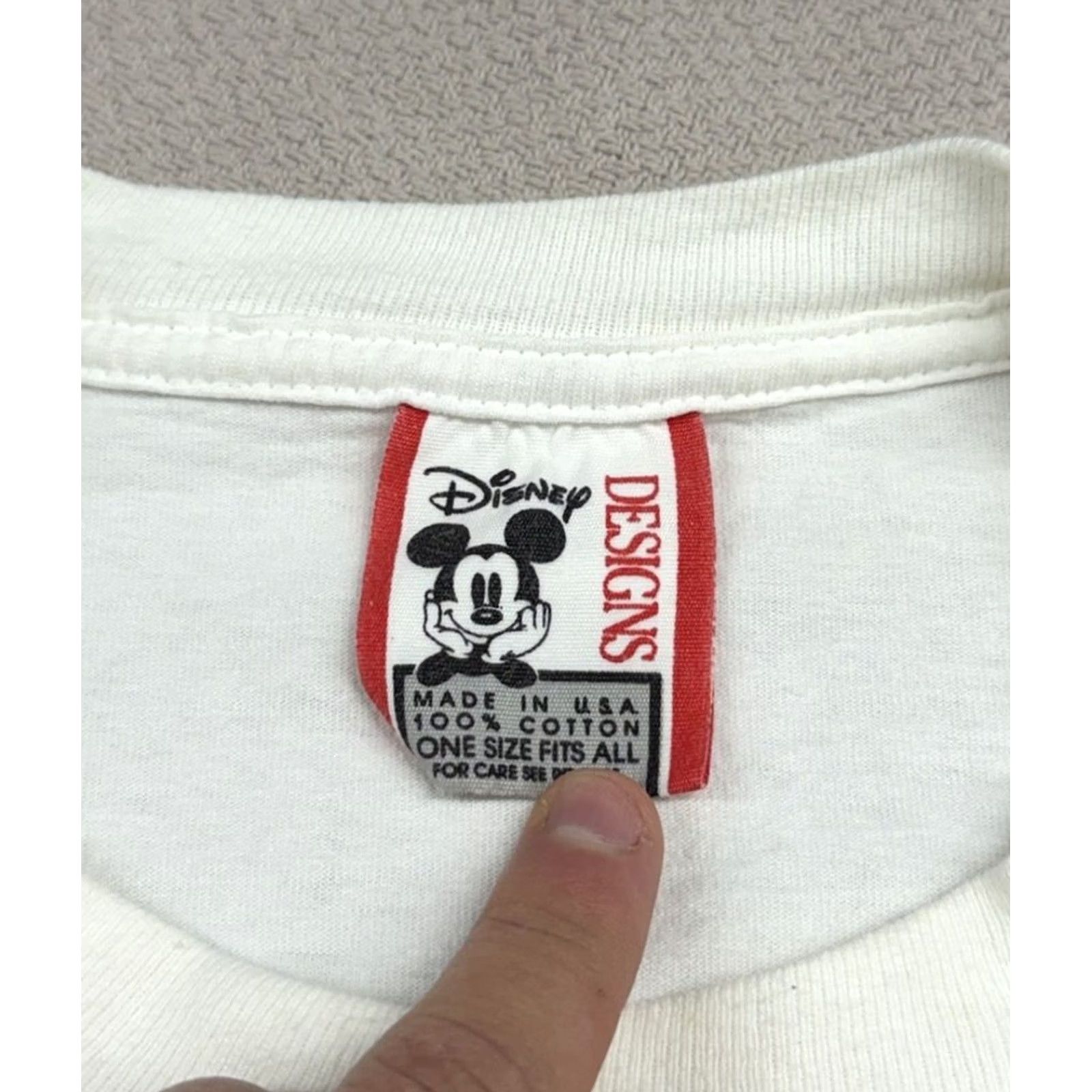 Disney VINTAGE Disney T-Shirt Men’s One Size White 90s Mickey Minnie Logo Crew Neck Cotton Knit Relaxed Size US M / EU 48-50 / 2 - 3 Thumbnail