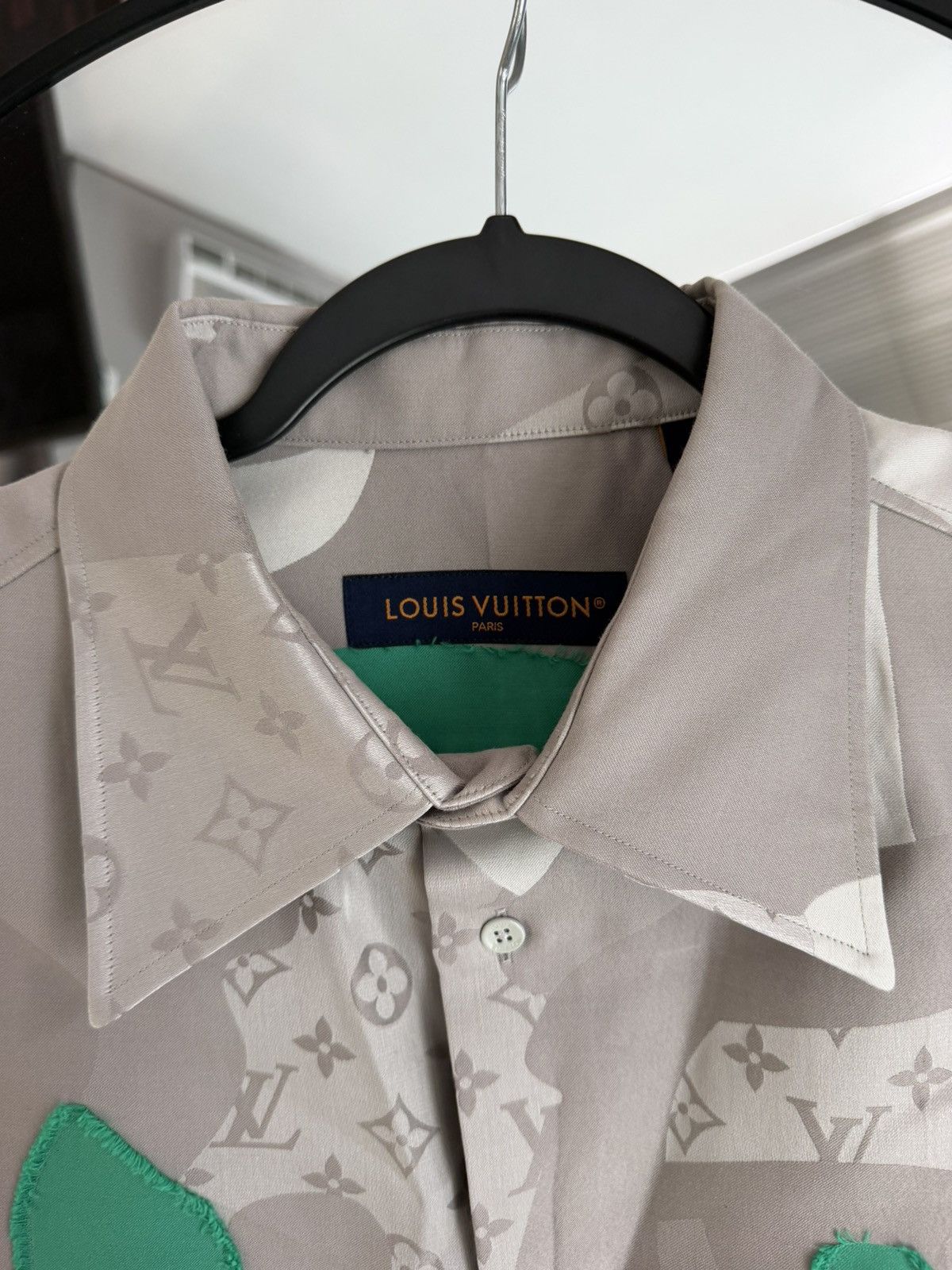 Louis Vuitton Louis Vuitton Mens Button up shirt XL Size US XL / EU 56 / 4 - 3 Thumbnail