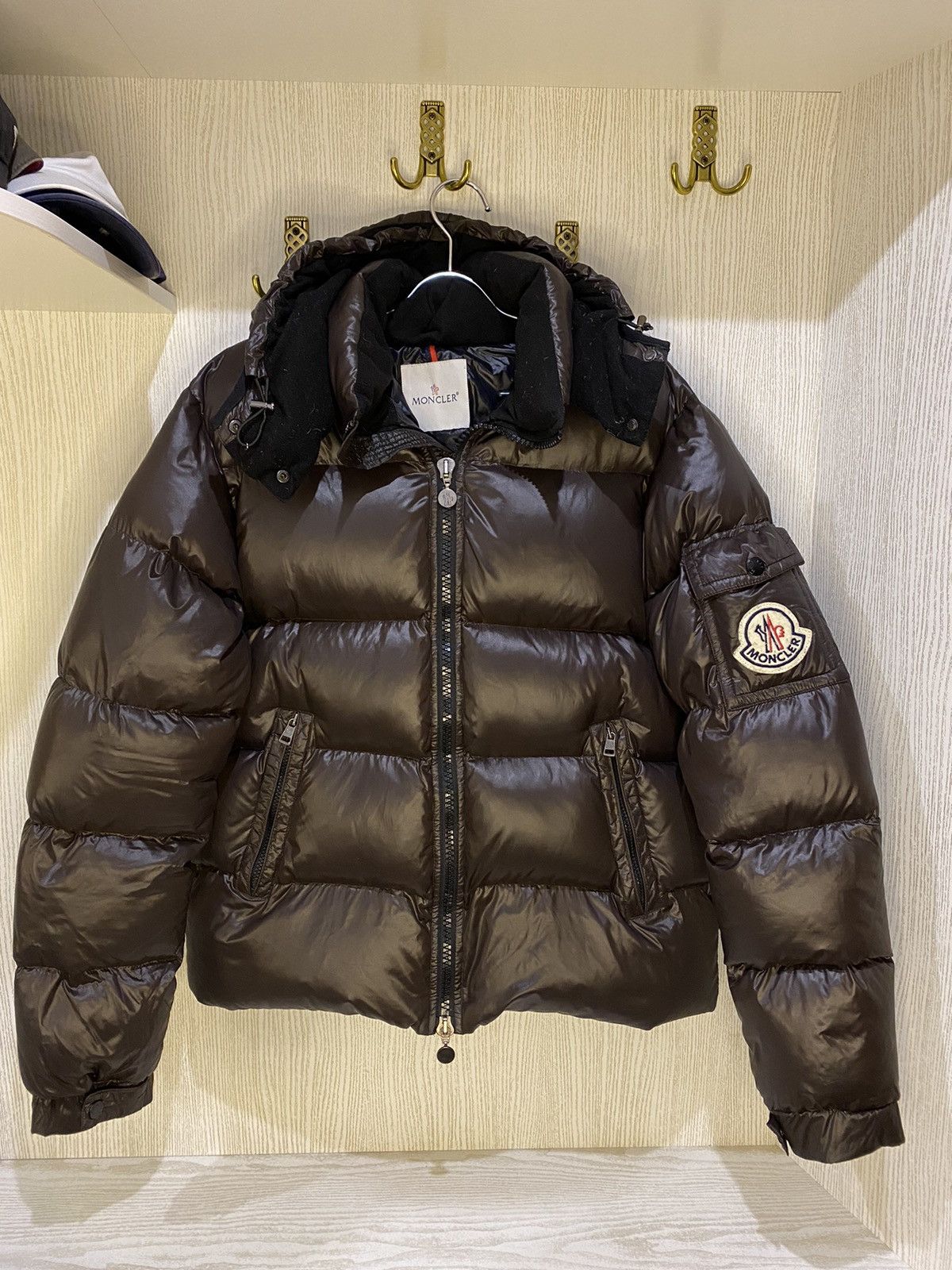 image of Moncler Himalaya Down Jacket Vintage in Brown, Men's (Size Medium)