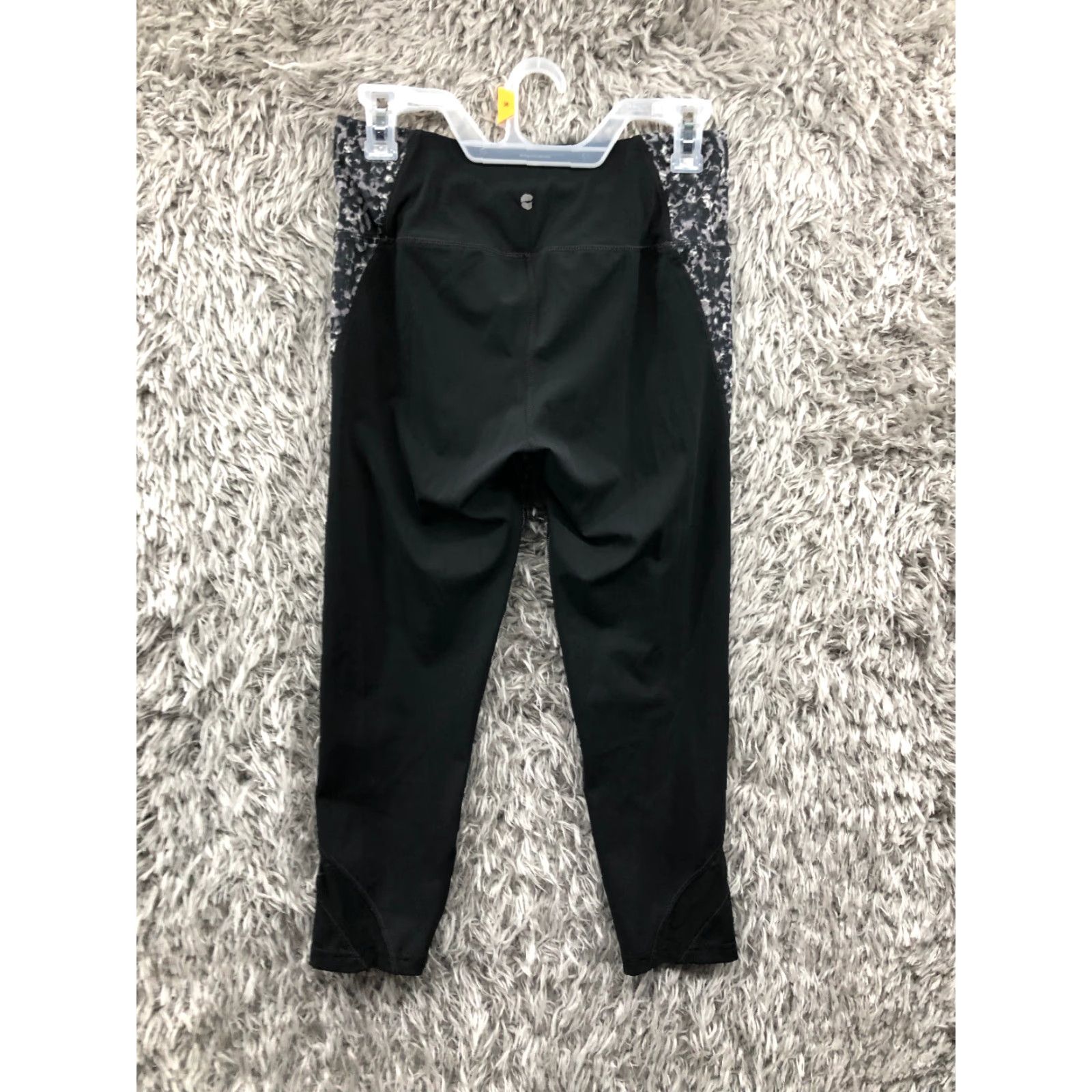 Avia Avia Leggings Womens M Medium Gray Black Capri Yoga Pants Compression Capris Size 32" / US 10 / IT 46 - 5 Thumbnail