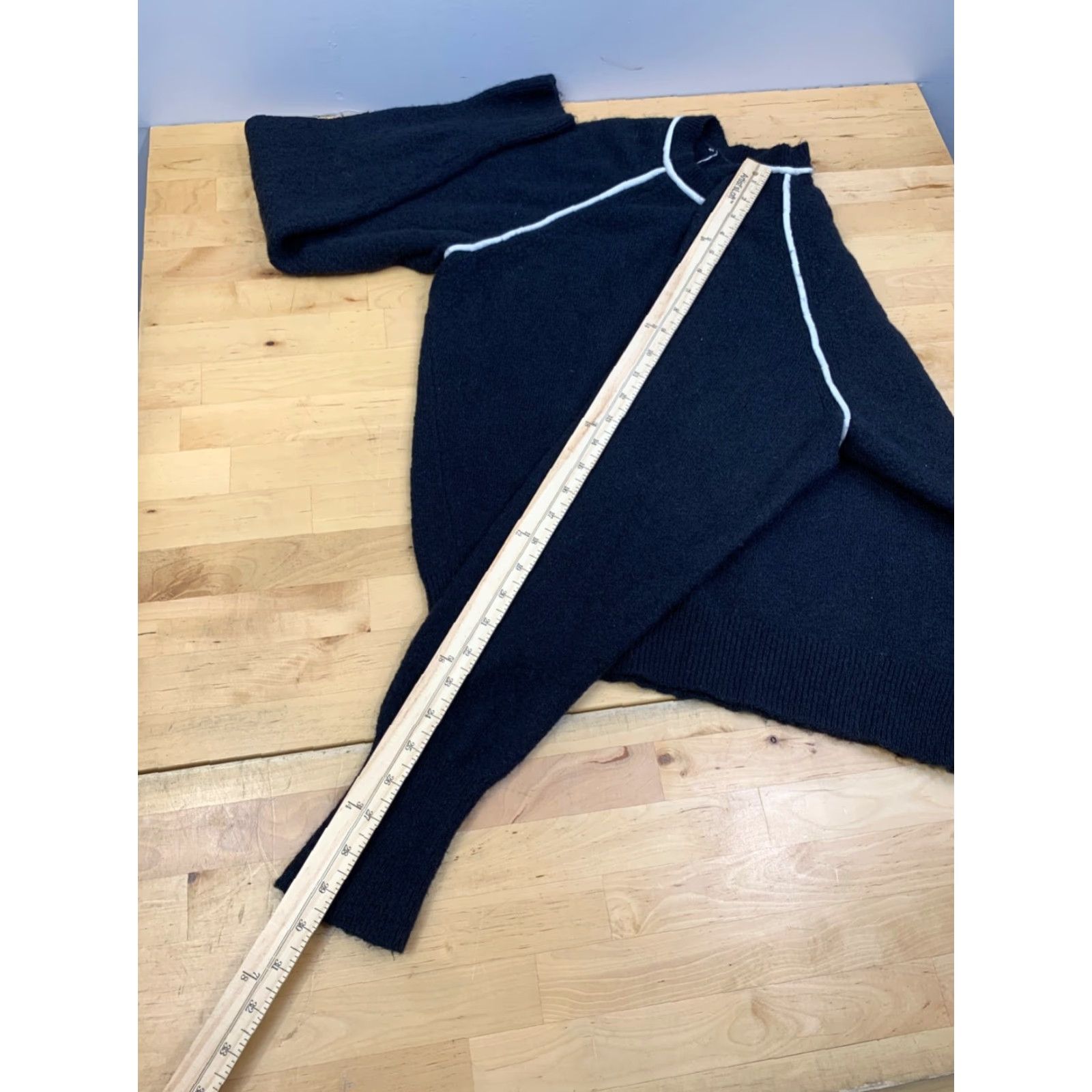 J.Crew J Crew Tipped Raglan Sleeve Sweater Womens L Black Wool Blend 12333 Size L / US 10 / IT 46 - 5 Thumbnail