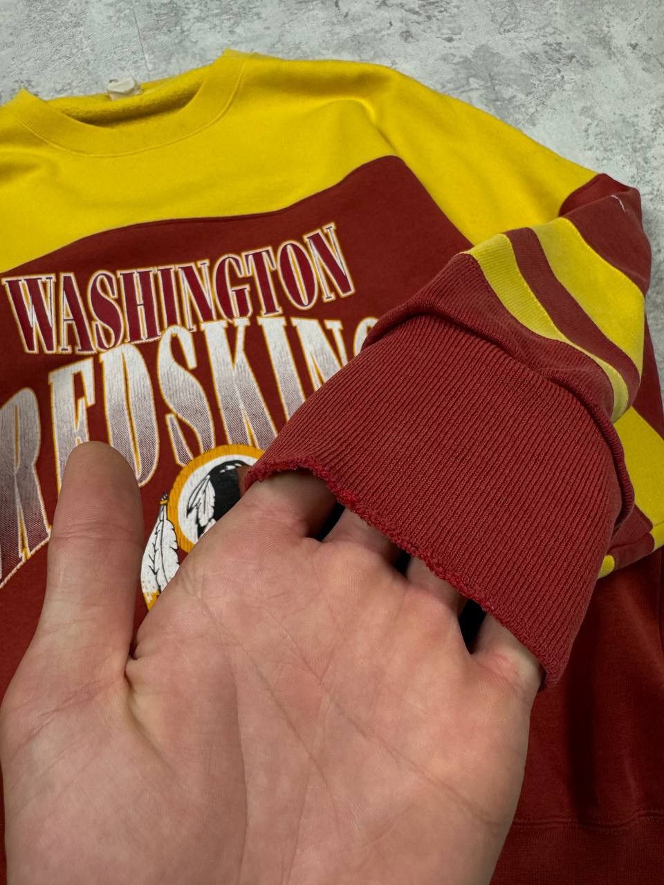 Champion Vintage 80’s Champion Washington Redskins Sweatshirt Size M Size US M / EU 48-50 / 2 - 17 Thumbnail