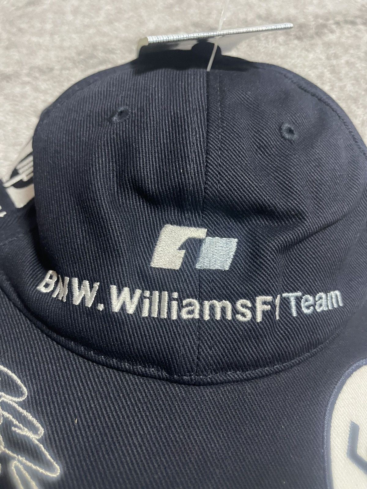 BMW × Formula 1 BMW WILLIAMS F1 CAP VINTAGE CAP FORMULA 1 HAT 2002 NEW Size ONE SIZE - 6 Thumbnail
