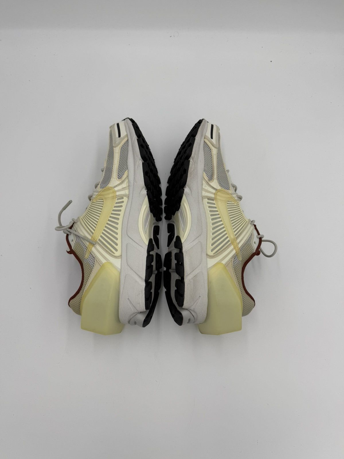 A-COLD-WALL* × Nike Zoom Vomero 5 Sail Size US 10 / EU 43 - 4 Thumbnail