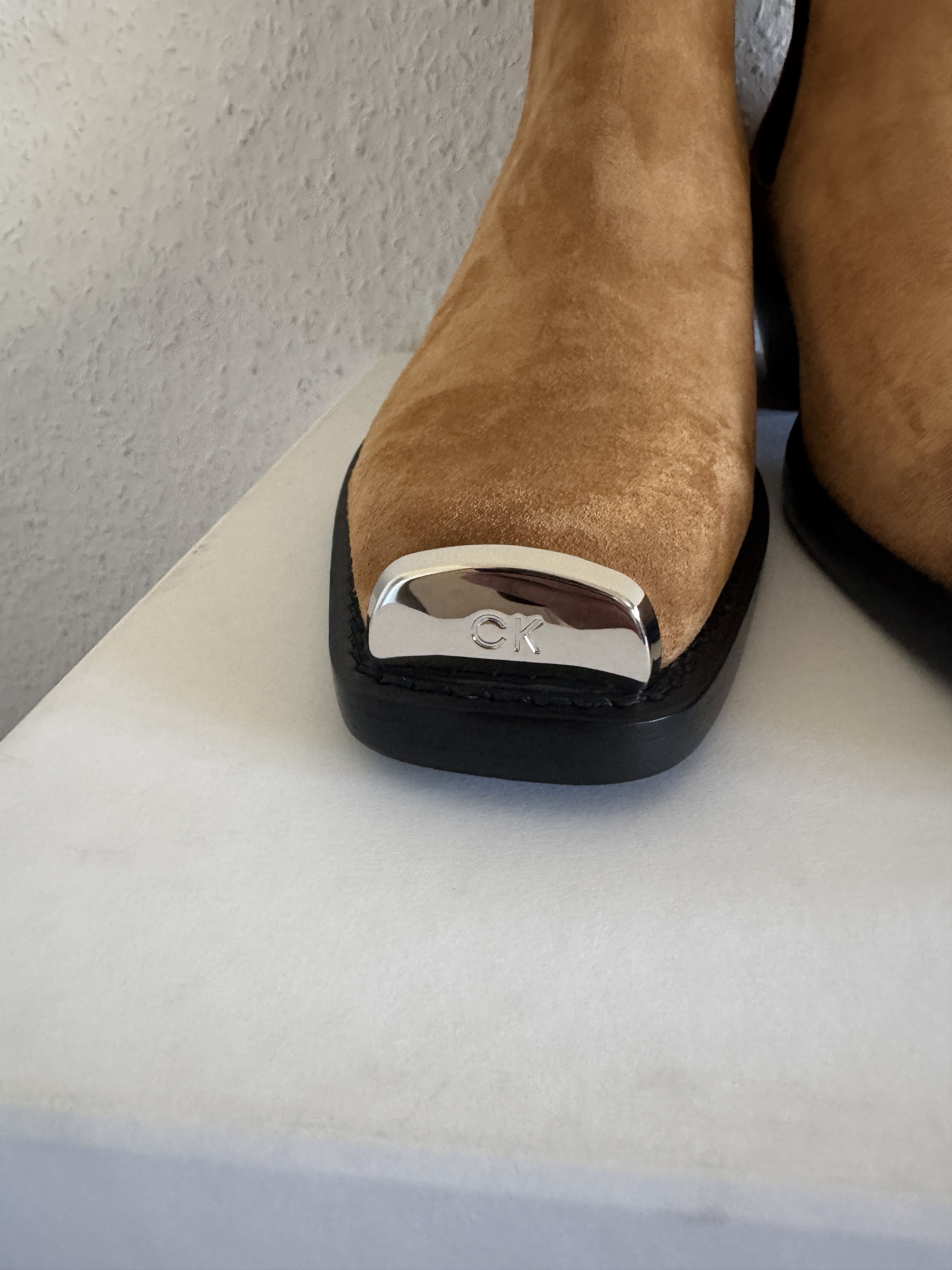 Calvin Klein 205W39NYC Walnut Suede Chelsea Boot Size US 11 / EU 44 - 5 Thumbnail