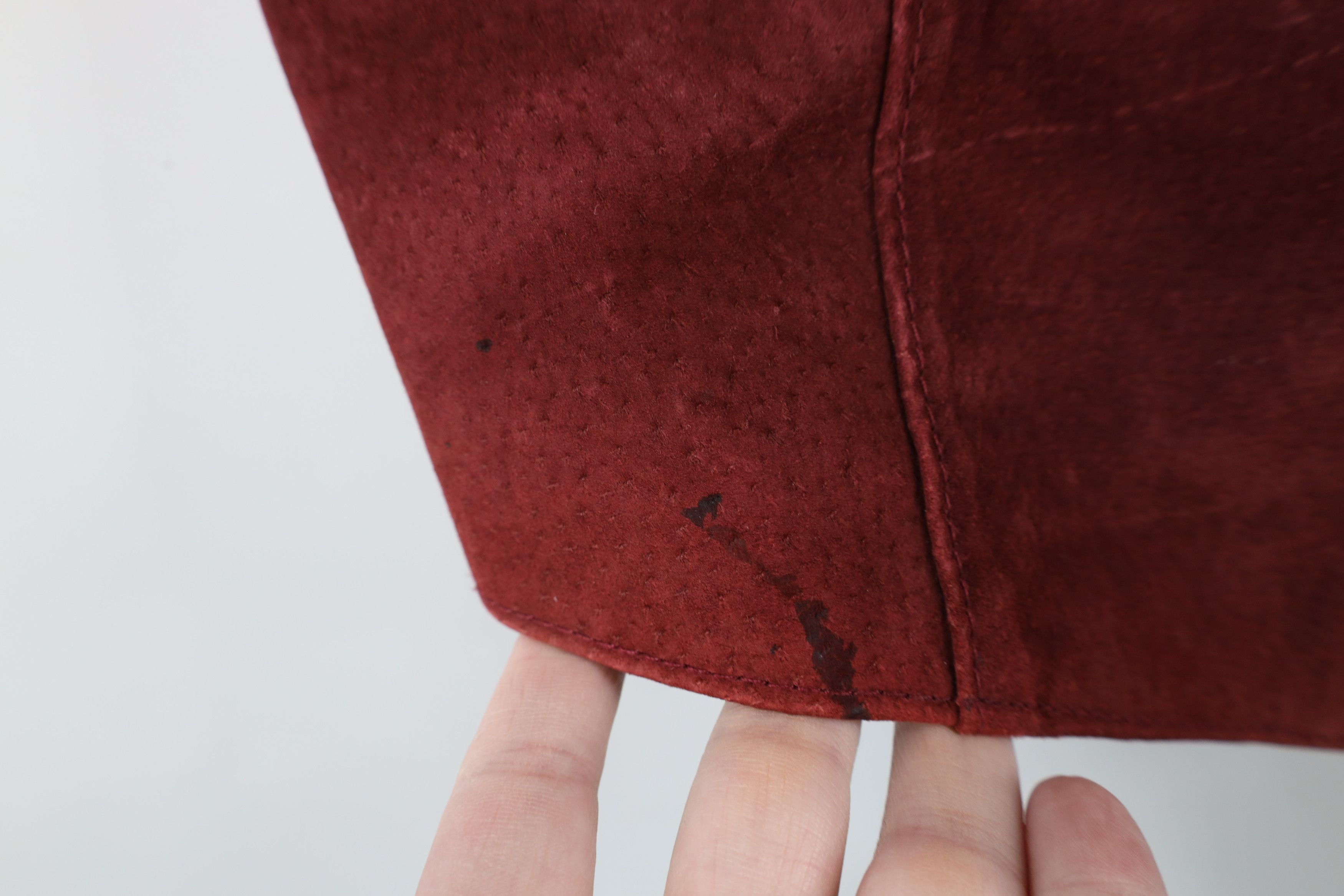 Vintage Vintage 90s Streetwear Suede Leather Button Vest Jacket Red Size US L / EU 52-54 / 3 - 4 Thumbnail
