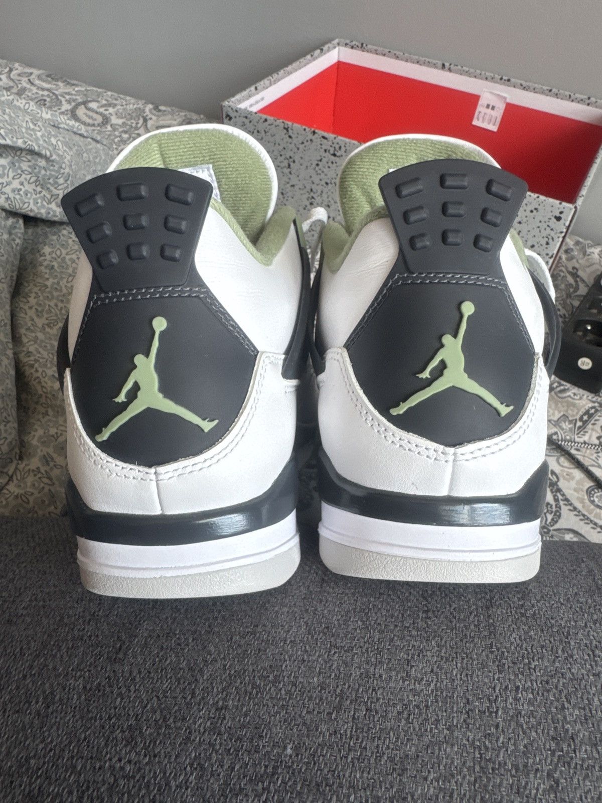 Jordan Brand Air Jordan 4 Seafoam 10W 9US Size US 9 / EU 42 - 4 Thumbnail