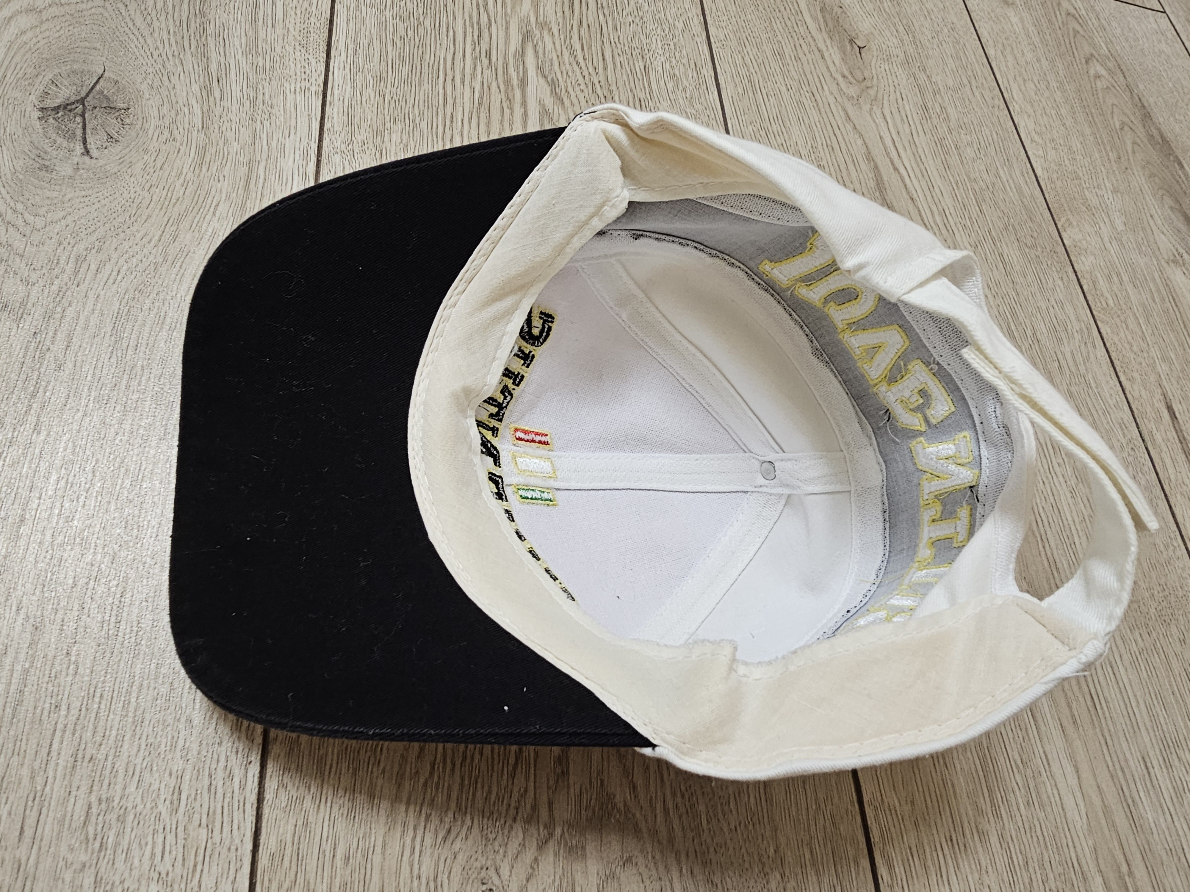 All Sport JUVENTUS VINTAGE 90s CAP FOOTBALL HAT SOCCER CAP RARE WHITE Size ONE SIZE - 3 Thumbnail