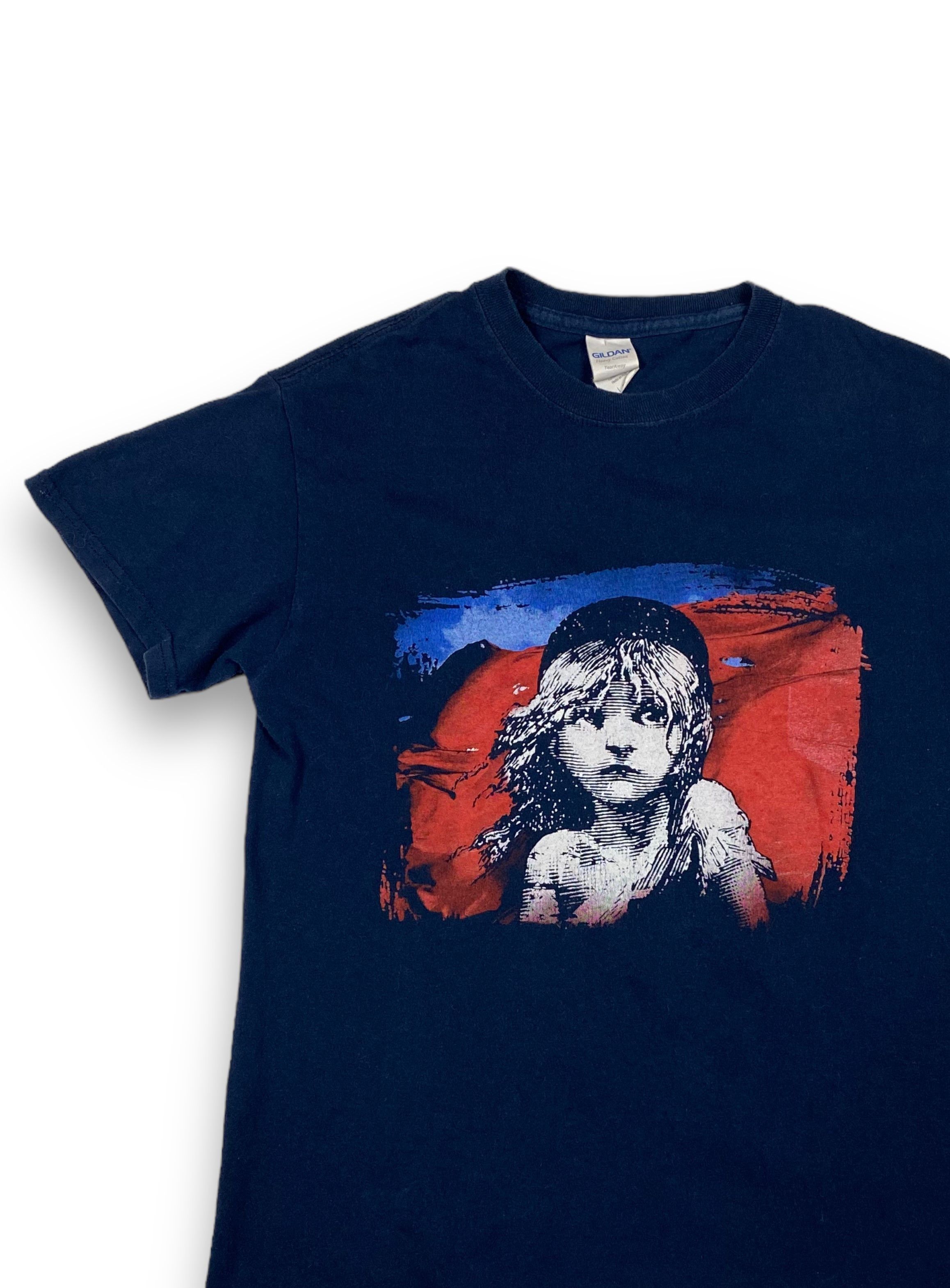 Other Vintage LES MISERABLES Navy Graphic T-Shirt M755 Size US S / EU 44-46 / 1 - 3 Thumbnail