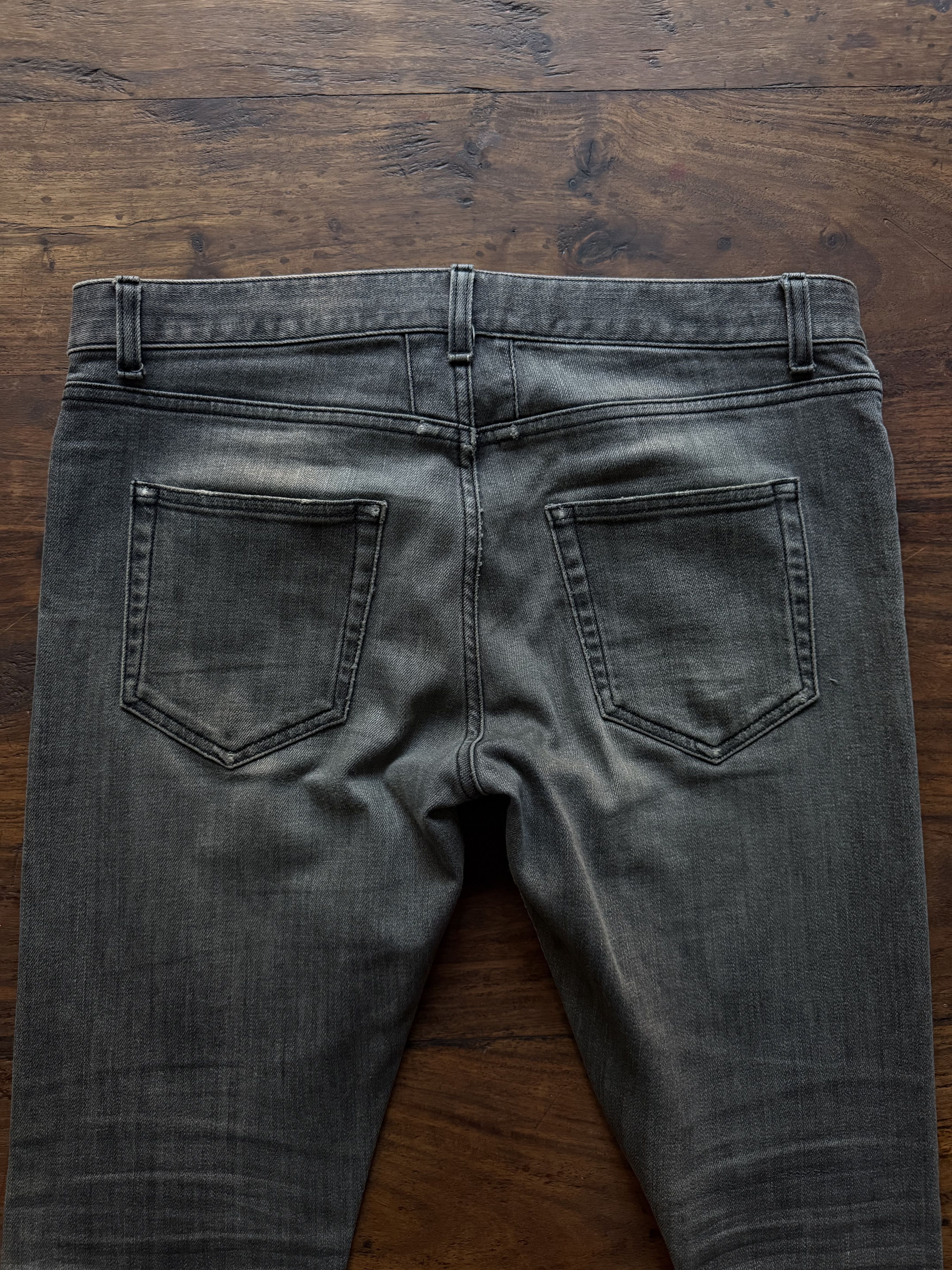 Saint Laurent Paris Saint Laurent Hedi Slimane D02 Jeans Washed Grey Size US 31 - 2 Thumbnail