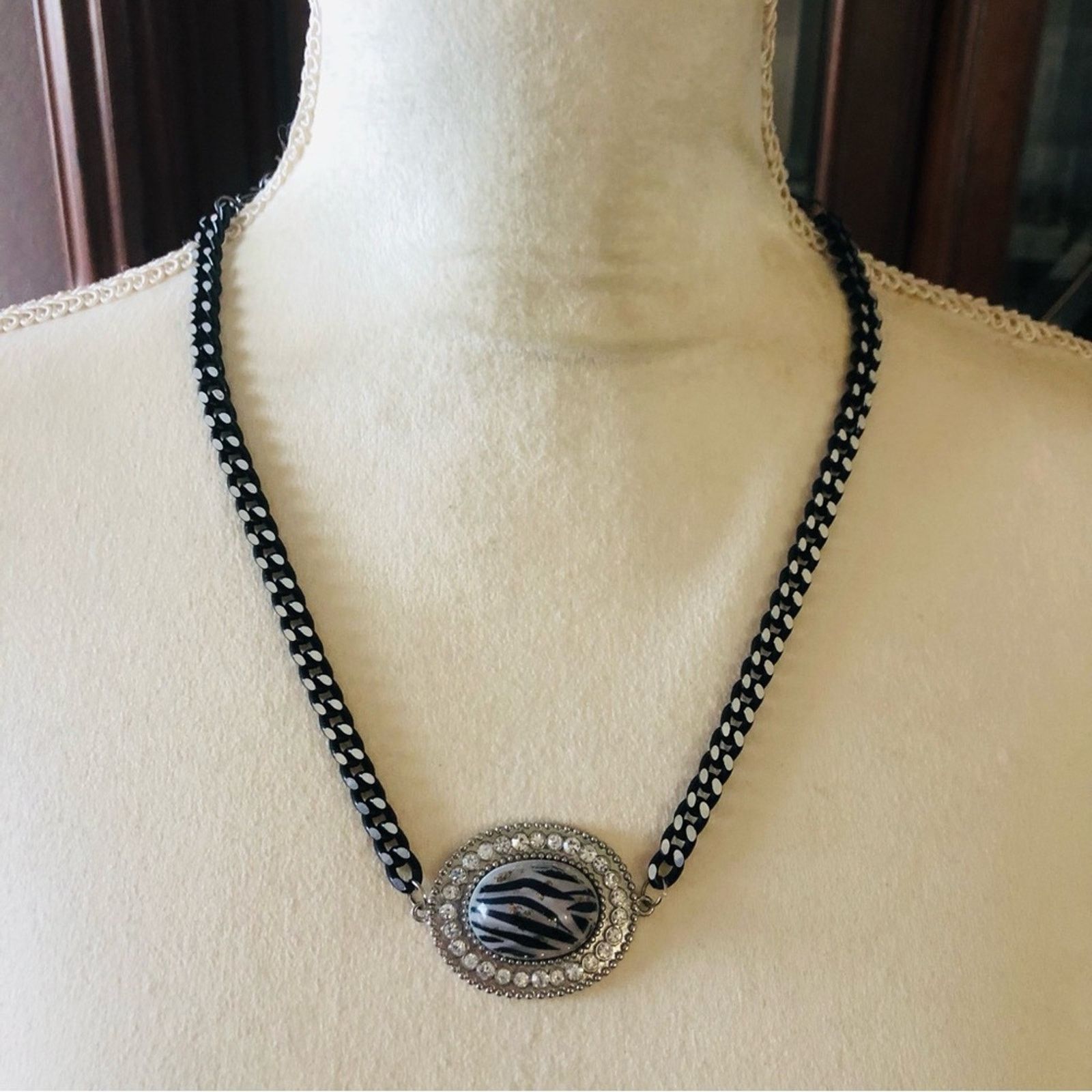 Handmade Hand crafted repurpose animal print cabochon necklace Size ONE SIZE - 3 Thumbnail
