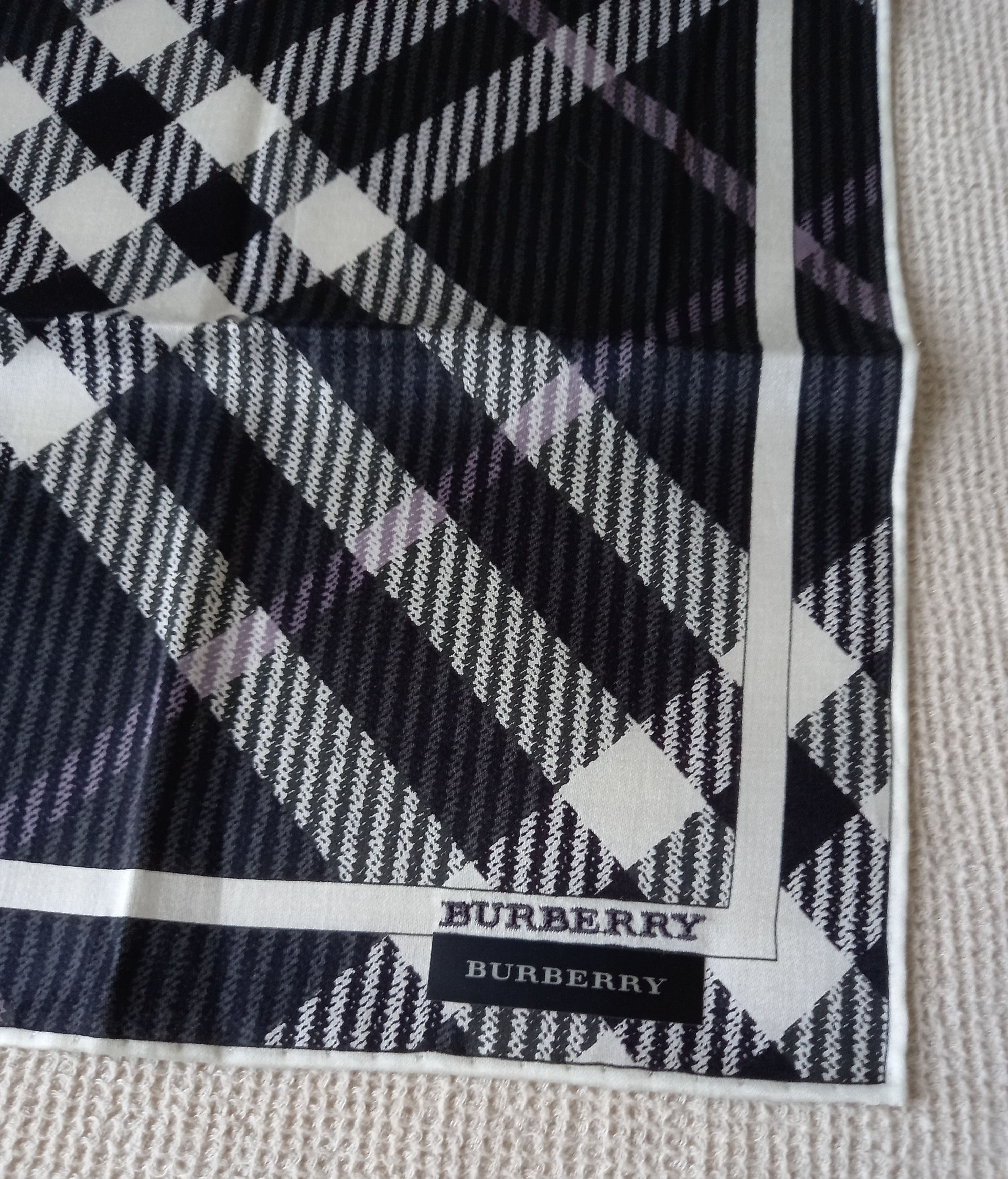 Burberry × Vintage NEW Japan Burberry bandana handkerchief navy blue tartan Size ONE SIZE - 5 Thumbnail