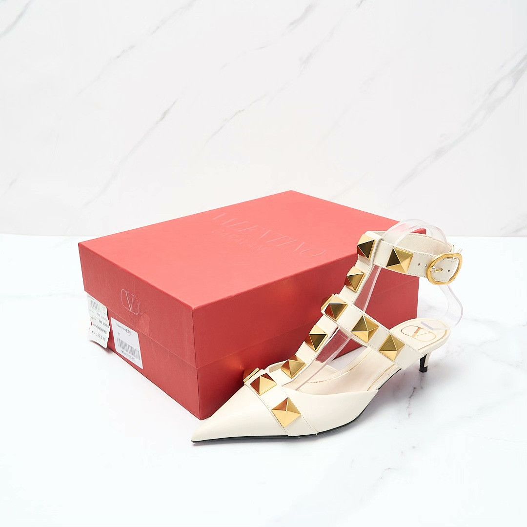 Valentino Valentino Women's Studded Kitten Heels Size US 4 / IT 34 - 1 Thumbnail