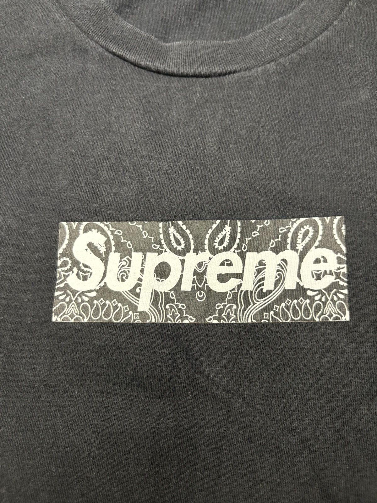 Supreme Supreme Bandana Box Logo Tee Black FW19 Size L Top Condition Size US L / EU 52-54 / 3 - 3 Thumbnail