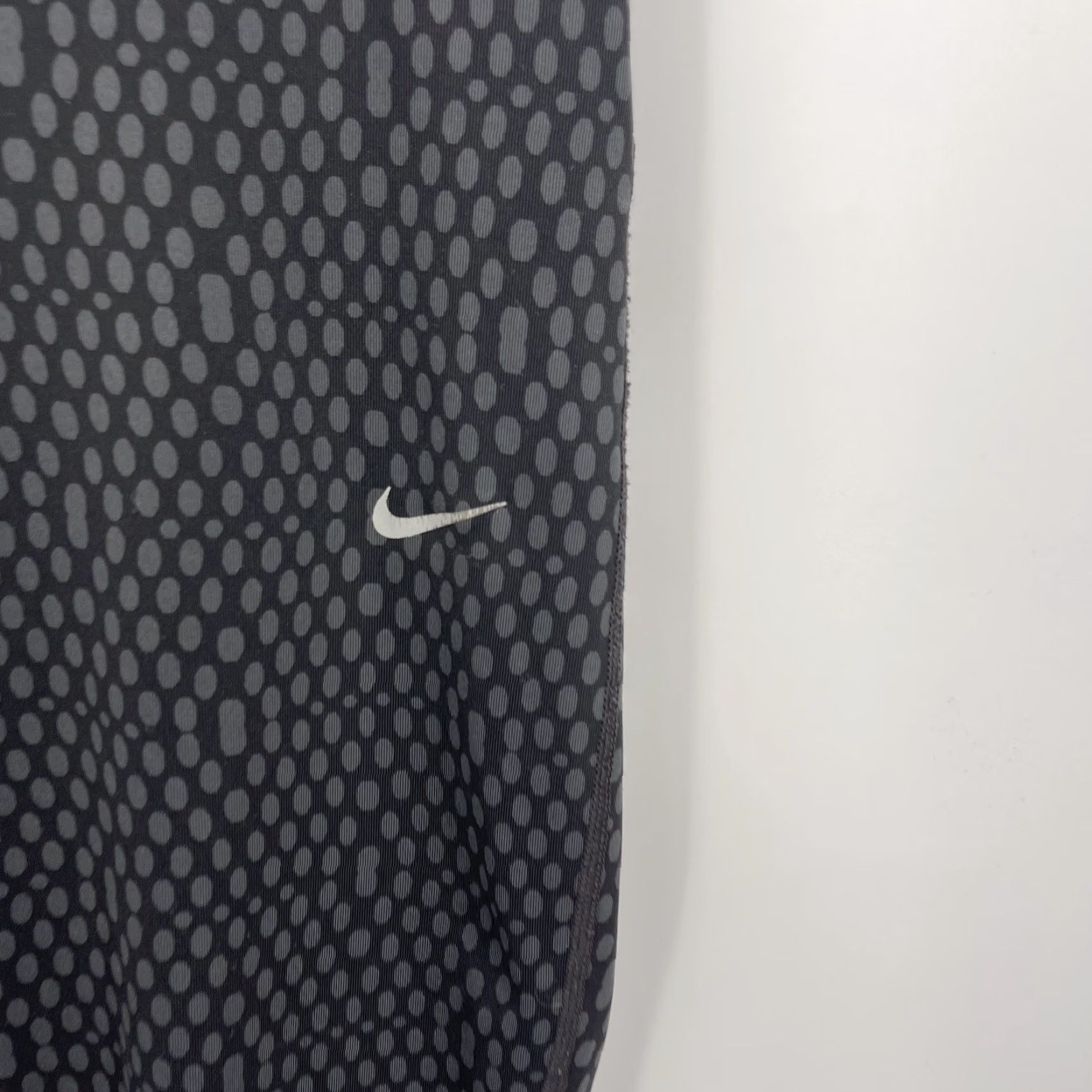 Nike Nike Dri Fit Logo Cropped Pants Womens Medium Workout Activewear Athleisure Size 32" / US 10 / IT 46 - 7 Thumbnail